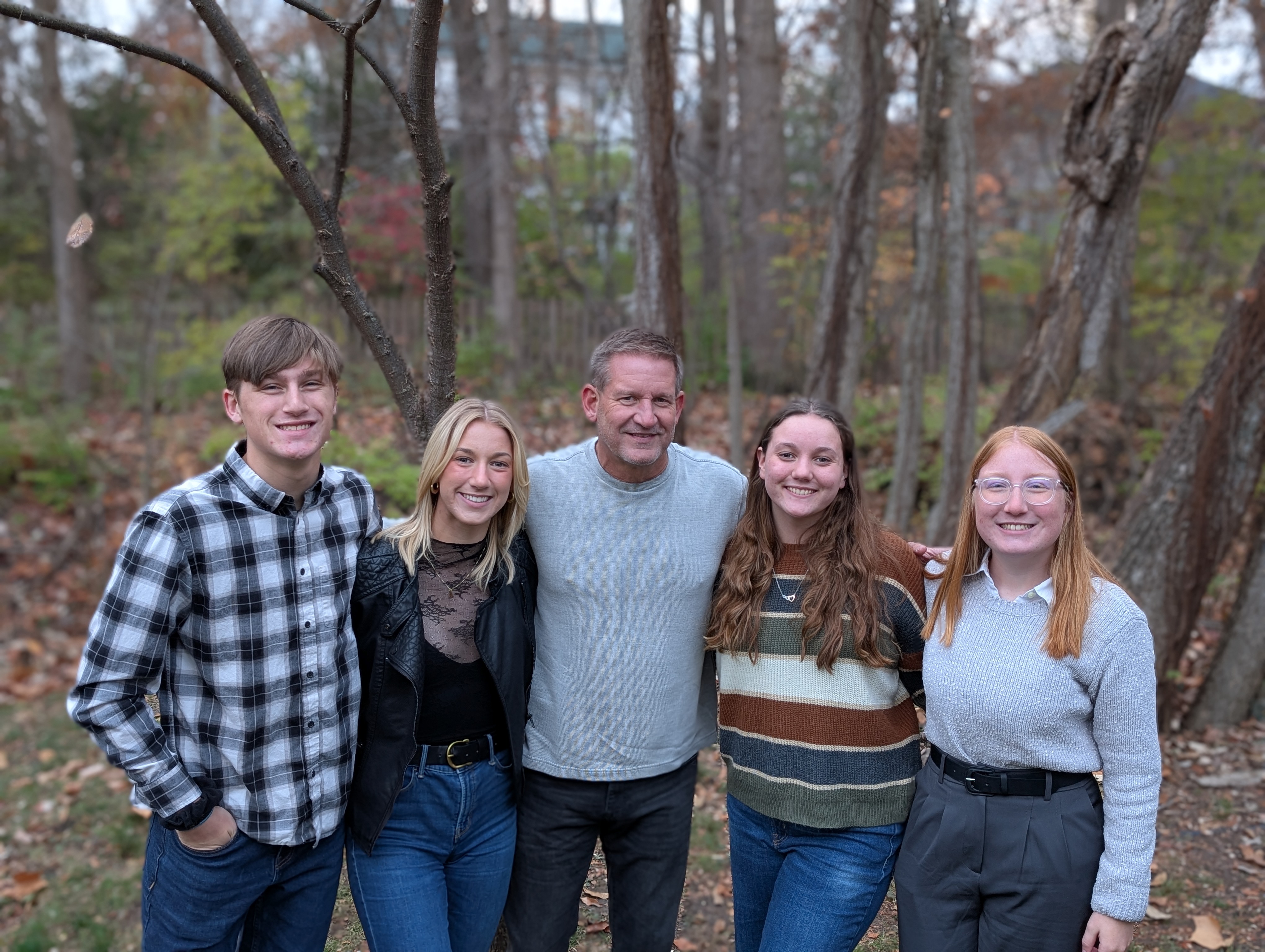 PXL 20241128 222201576.PORTRAIT