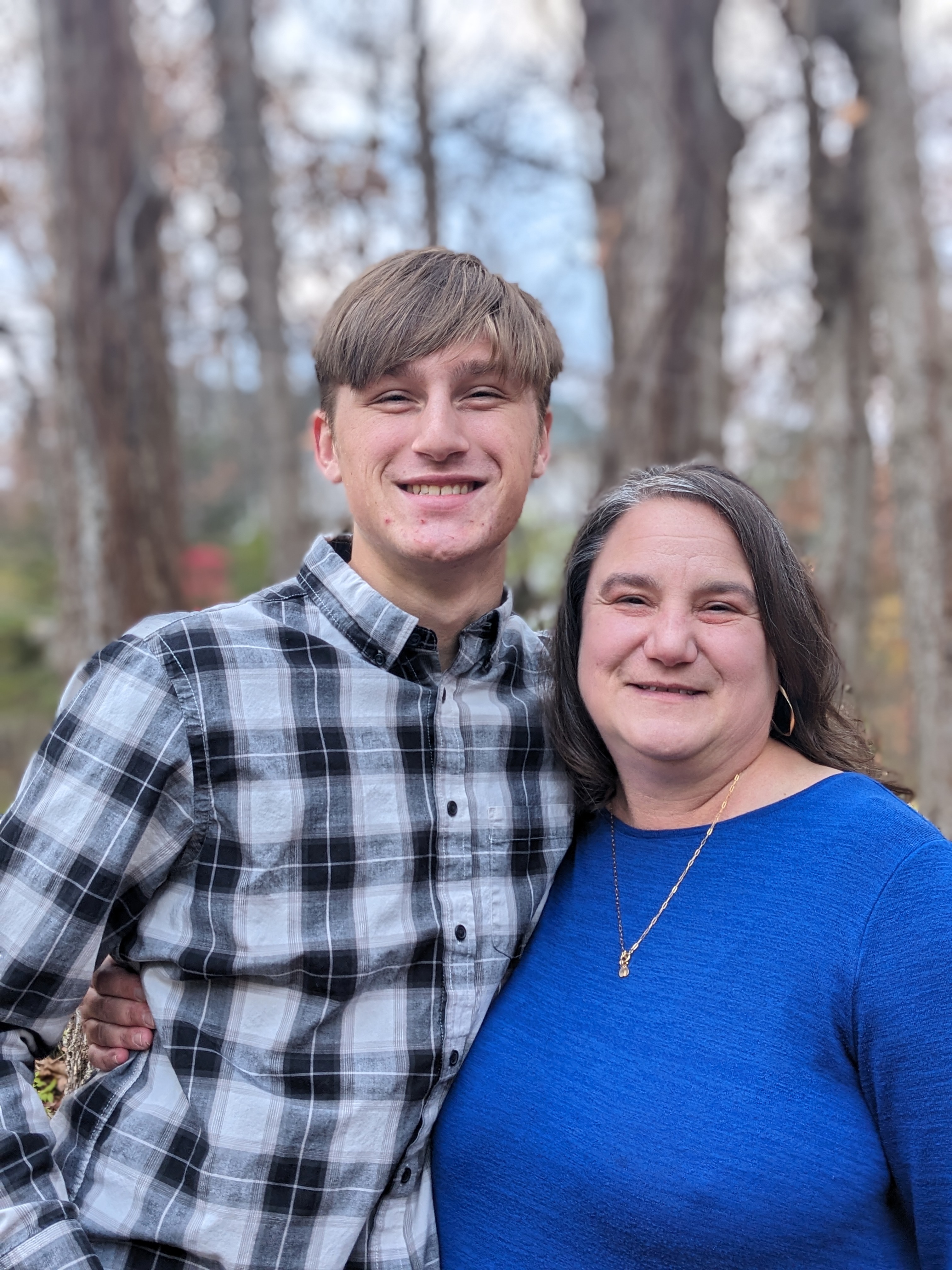 PXL 20241128 221158865.PORTRAIT