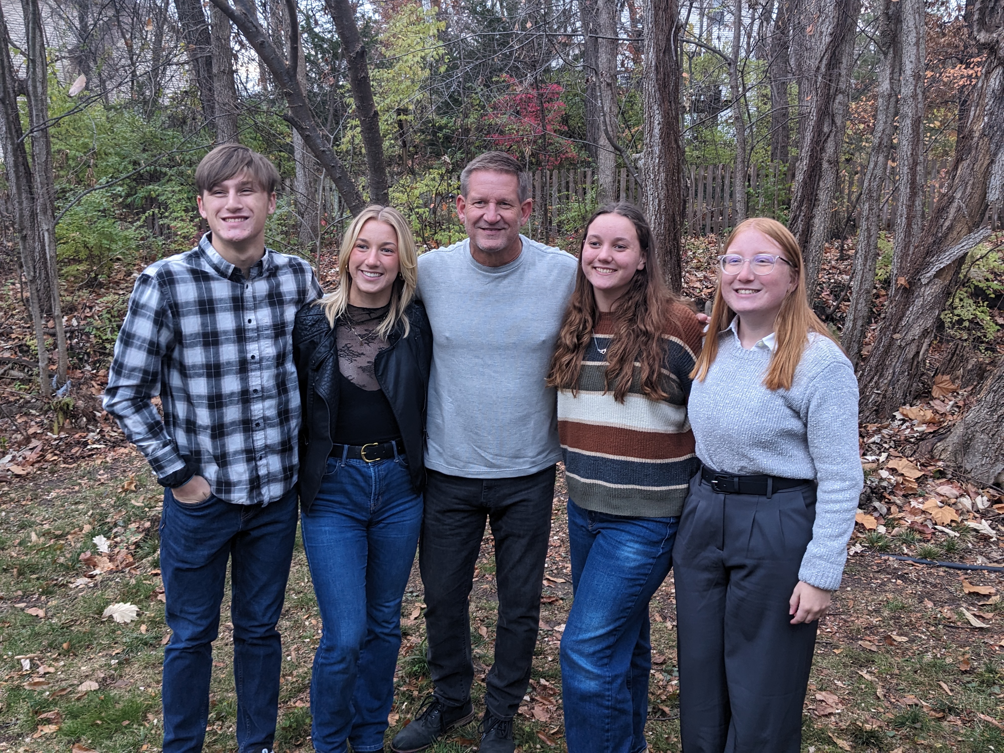 PXL 20241128 222157420