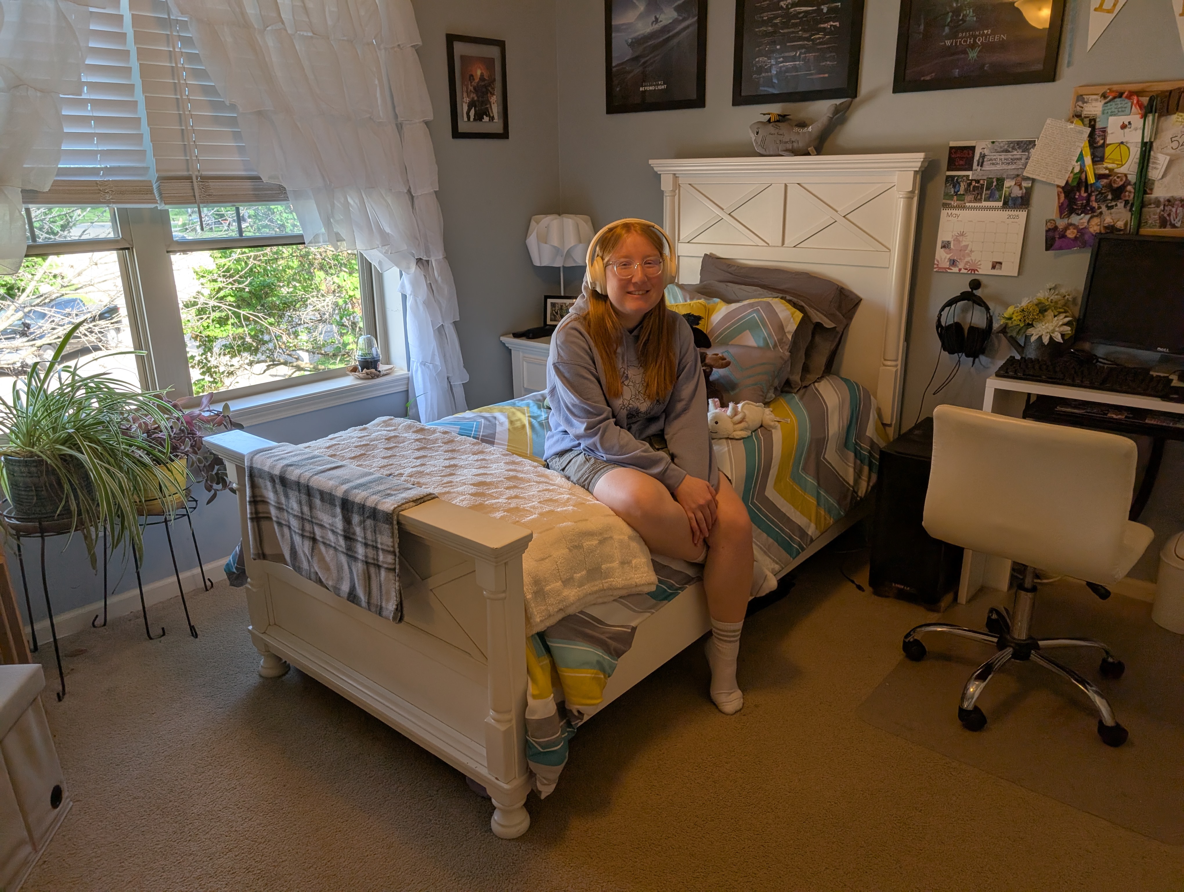 PXL 20250511 213441250