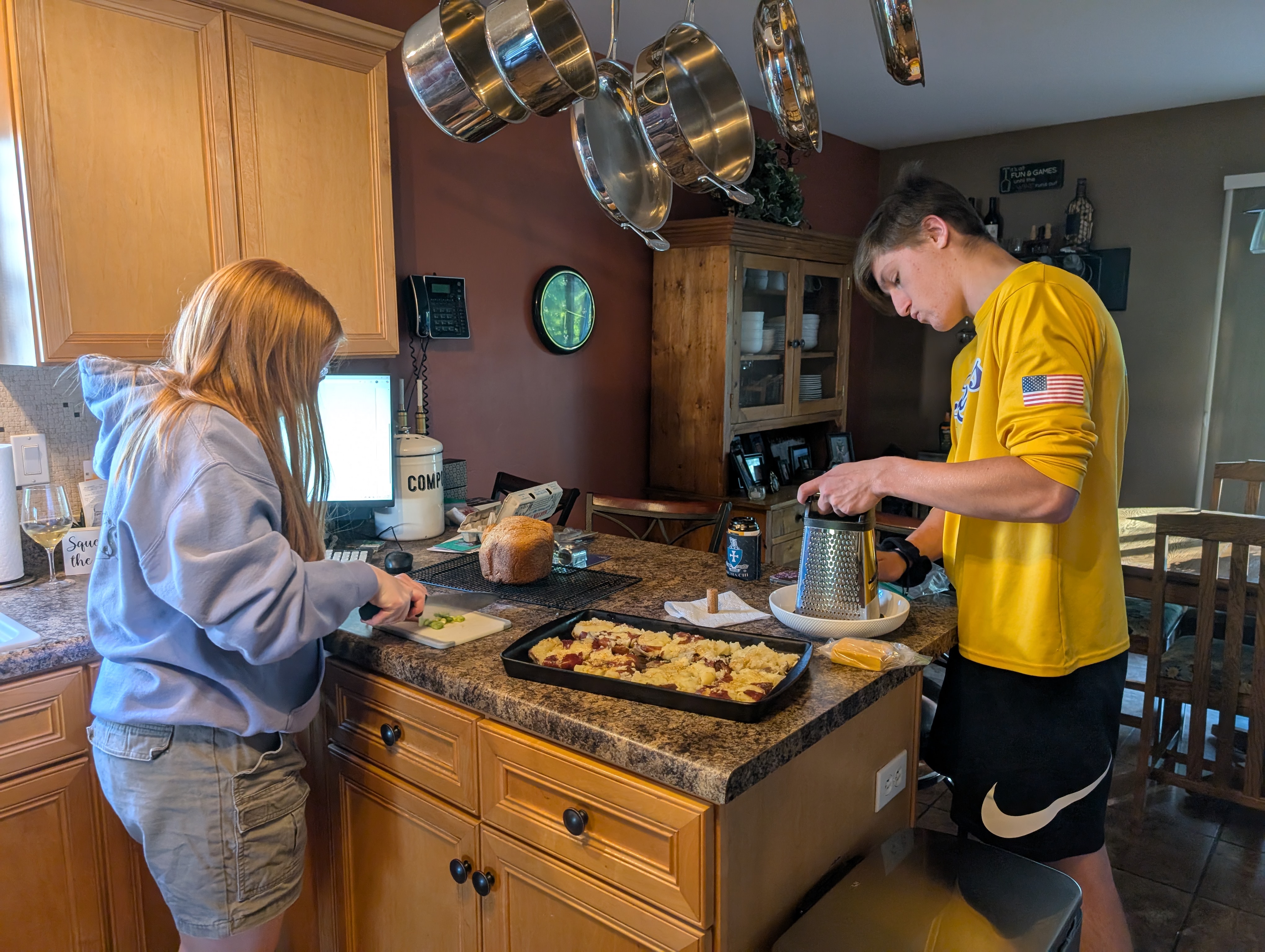 PXL 20250511 231704434