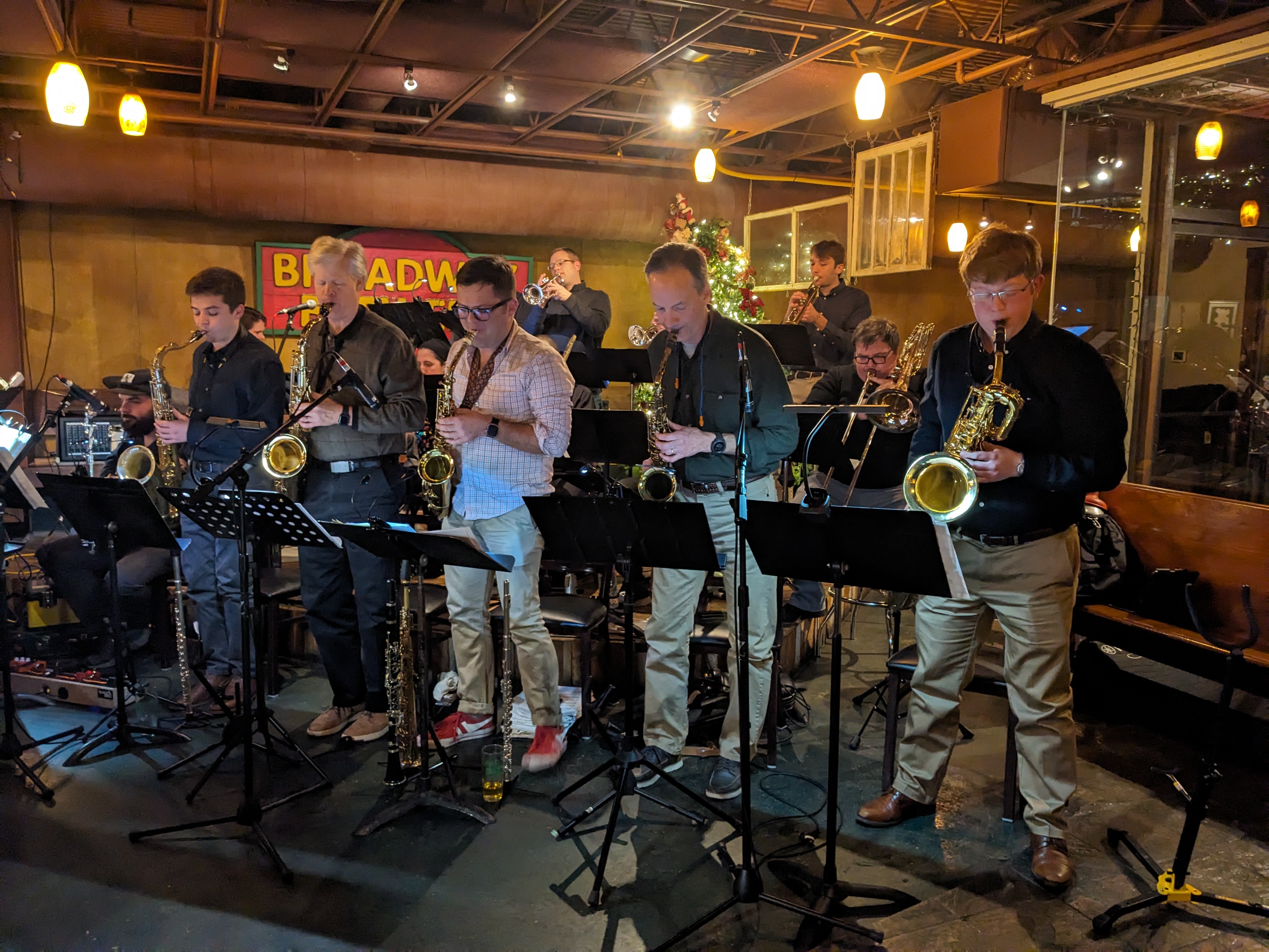 PXL 20240101 052053942