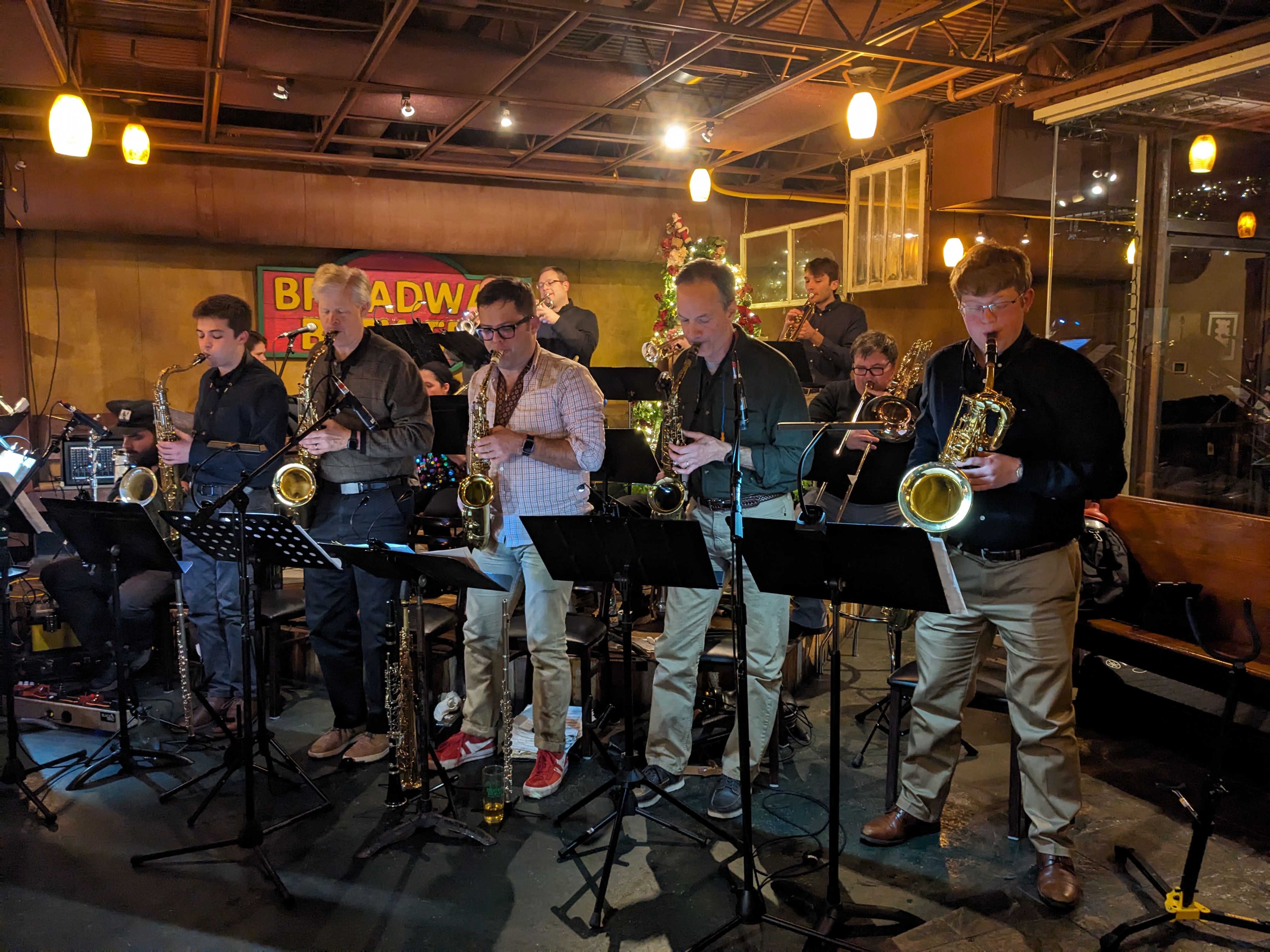 PXL 20240101 052055265