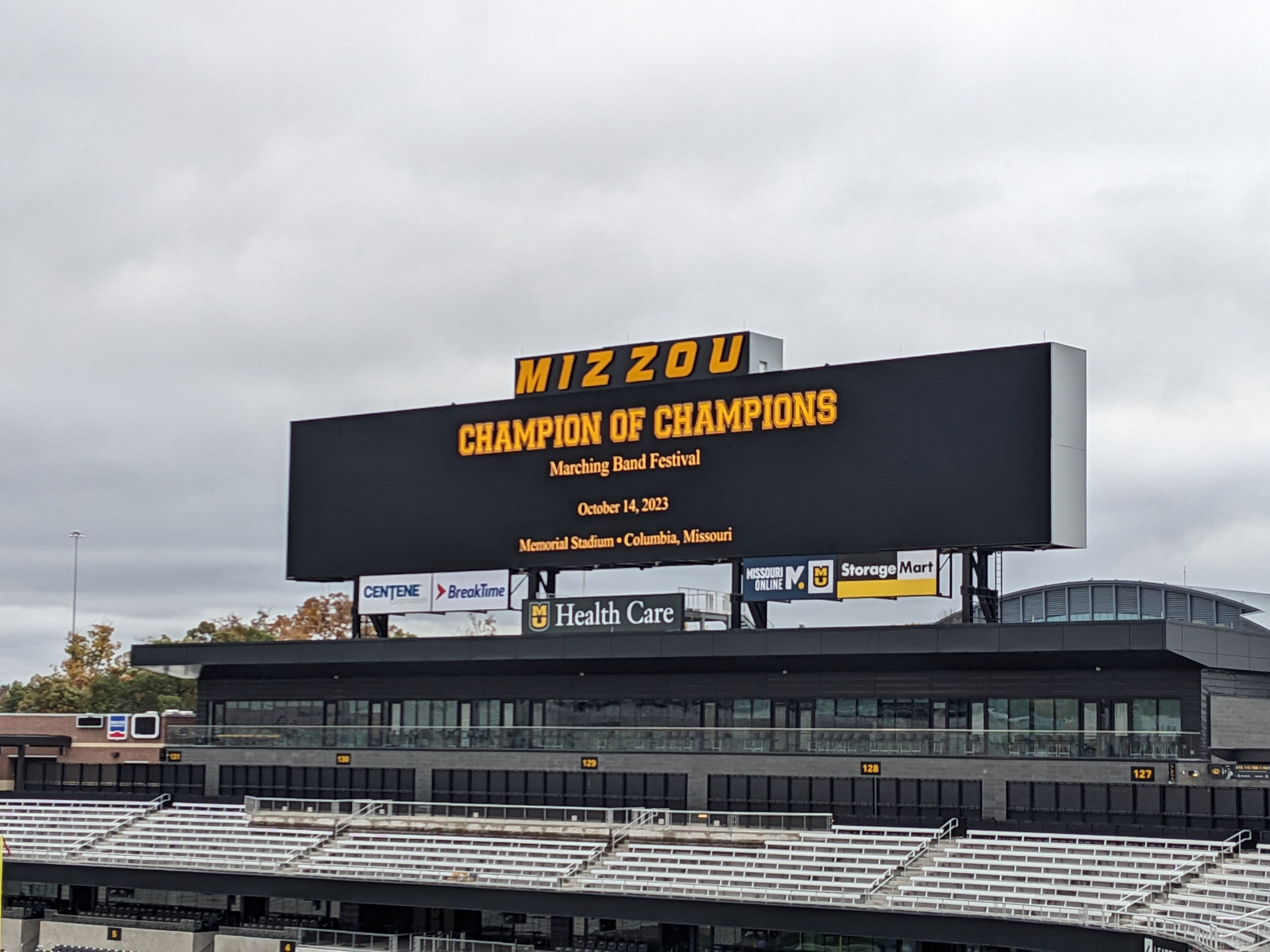 PXL 20231014 161128000