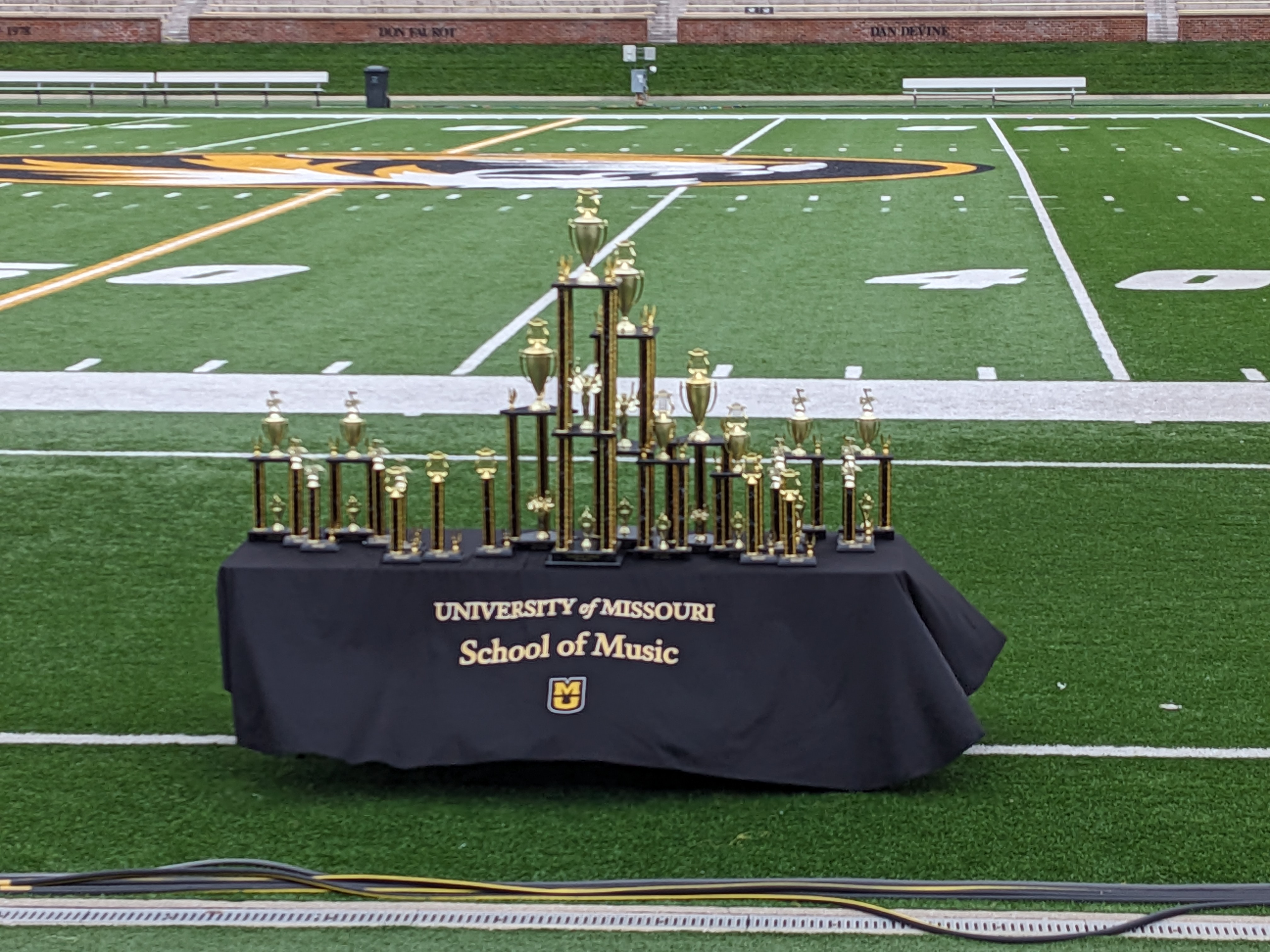 PXL 20231014 212142297