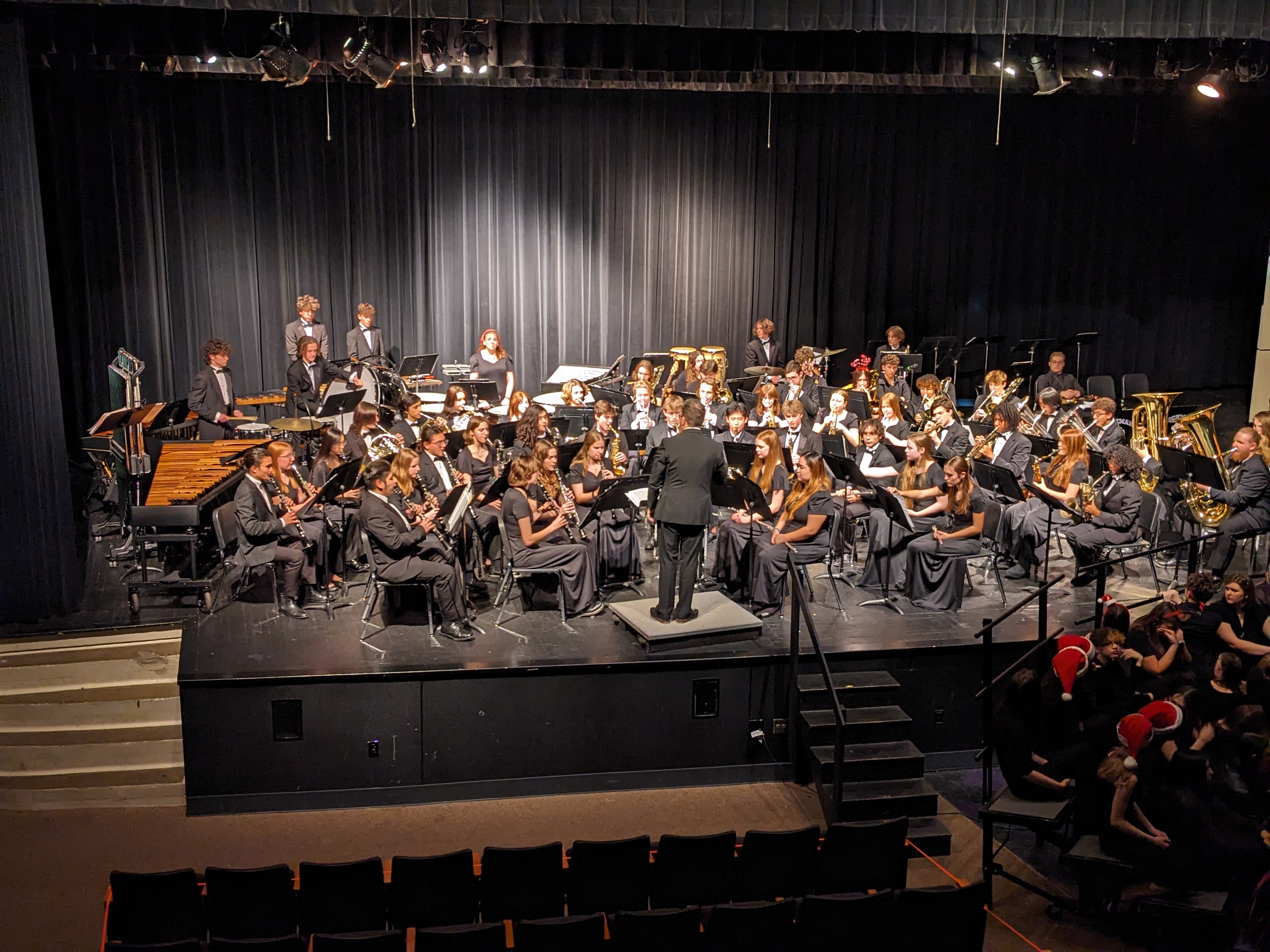 PXL 20231215 010607020