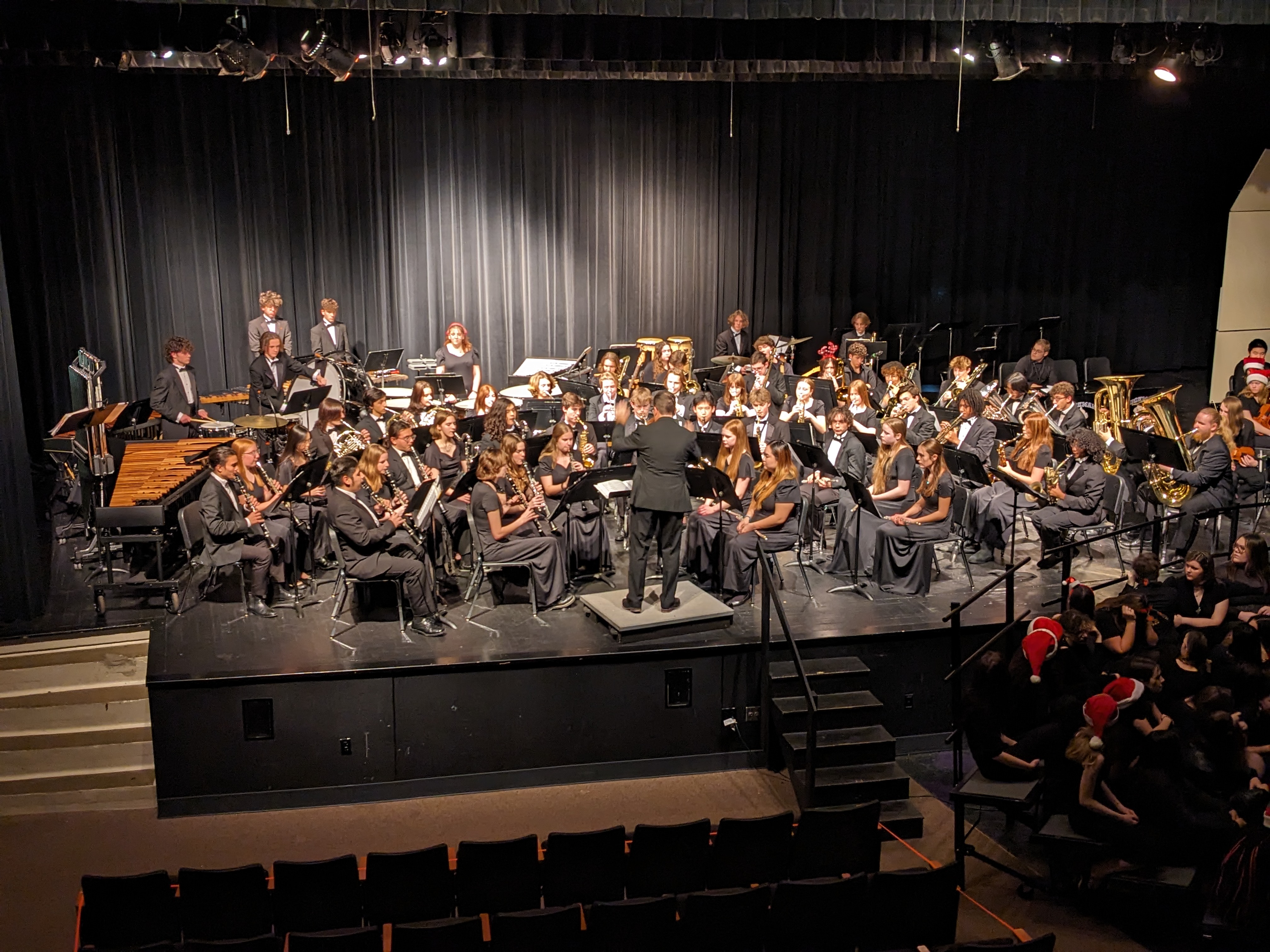 PXL 20231215 010620196