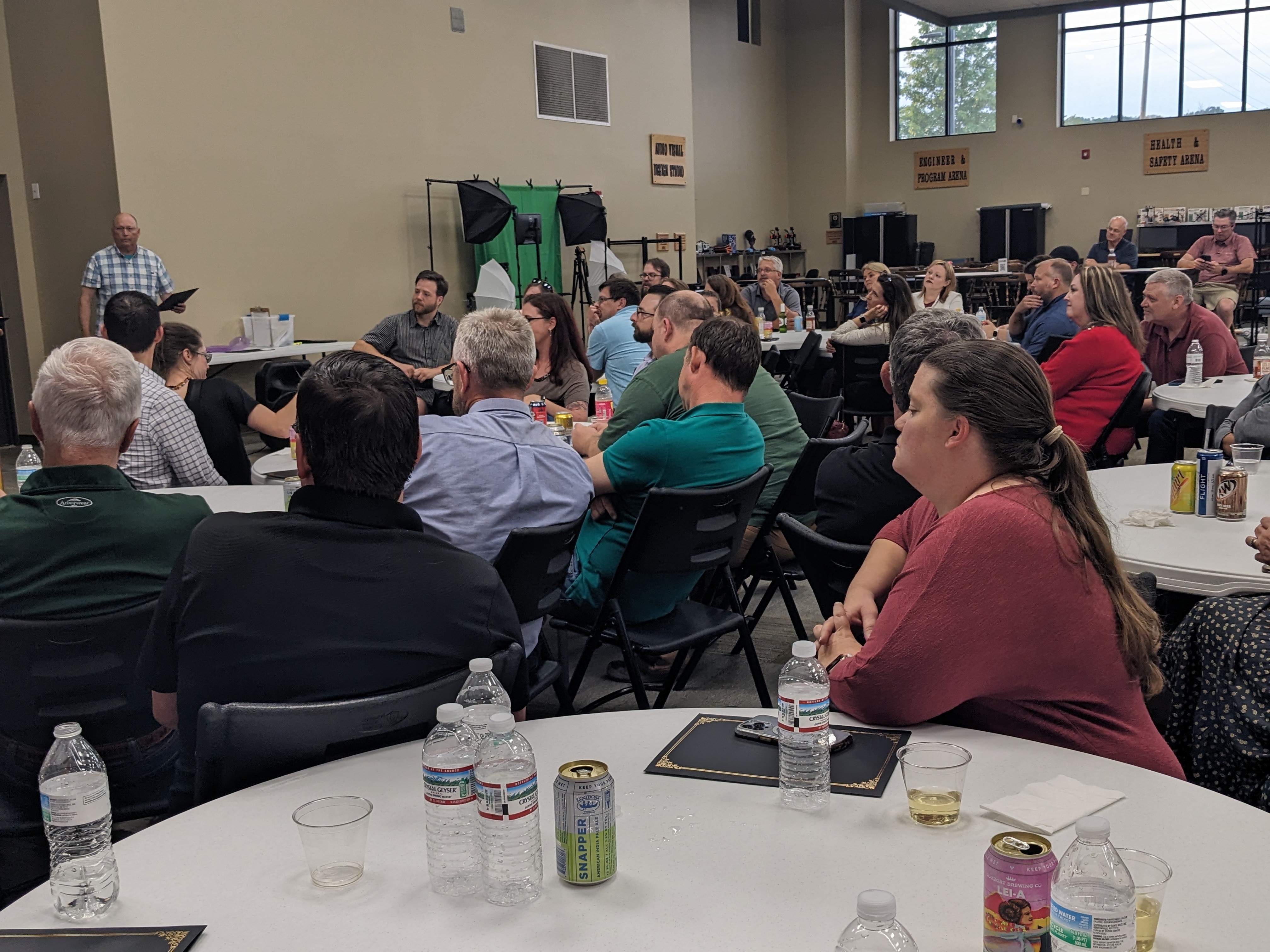 PXL 20240516 003432115