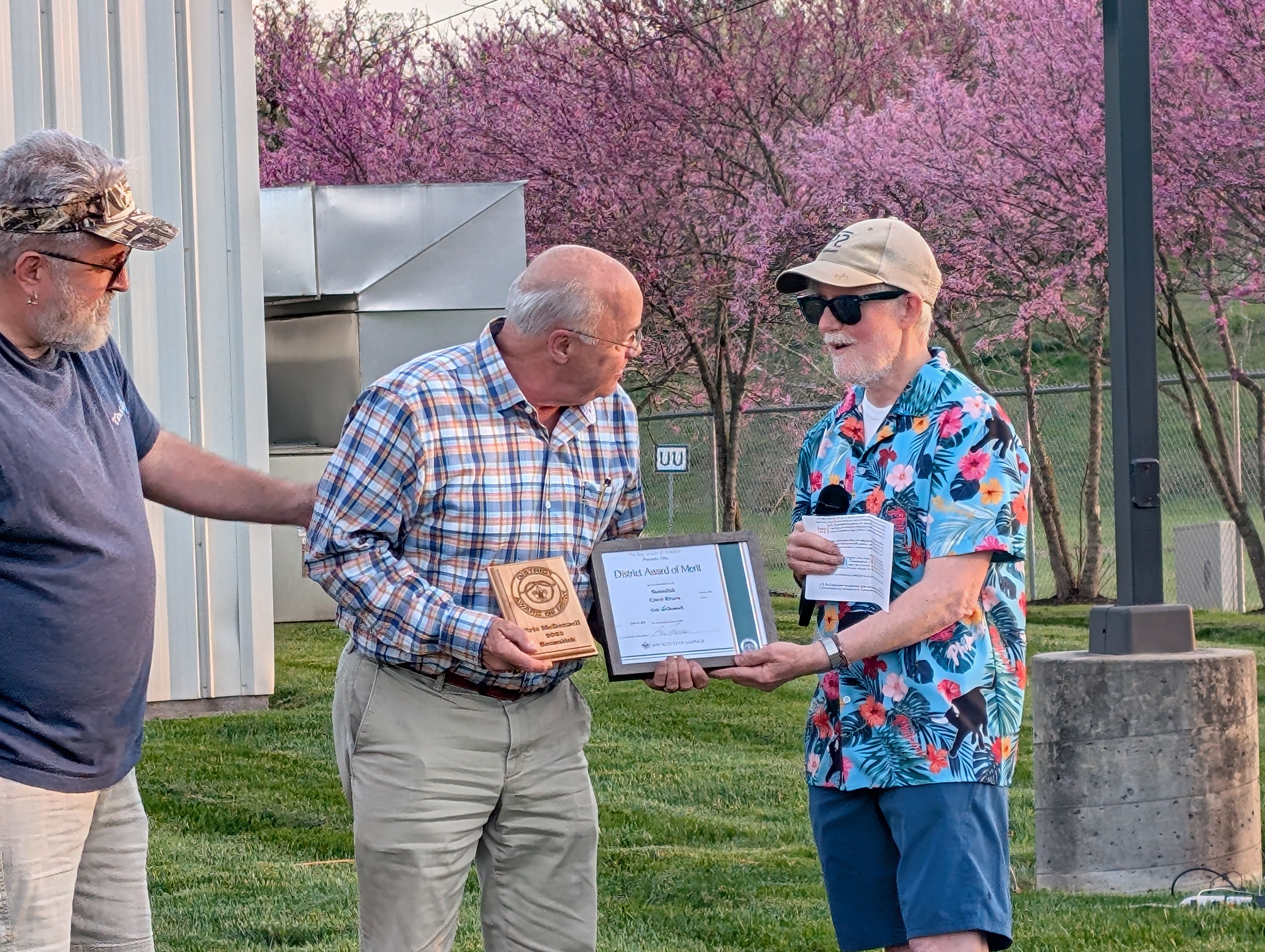 PXL 20250417 001801923