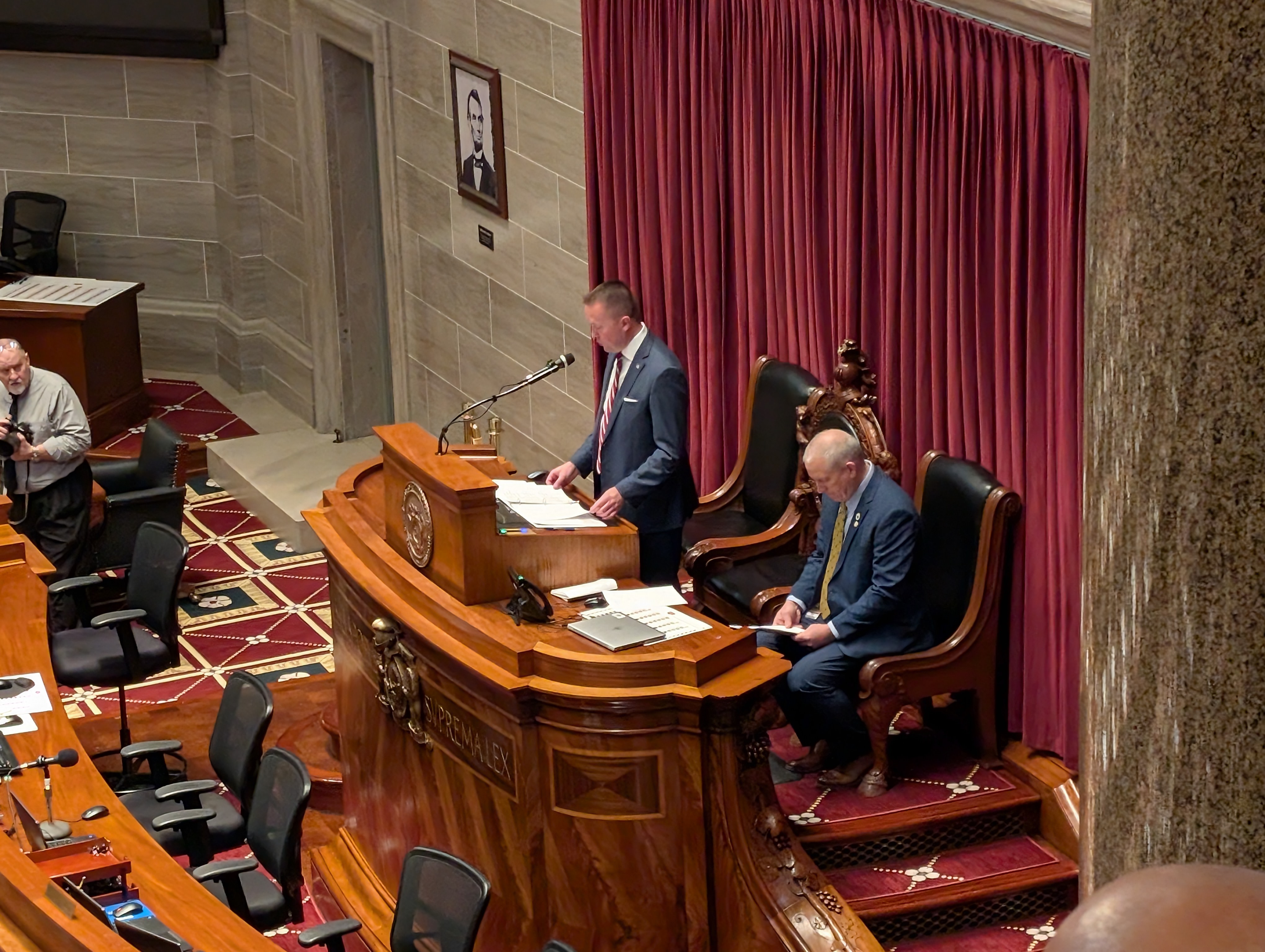 PXL 20250217 180525216