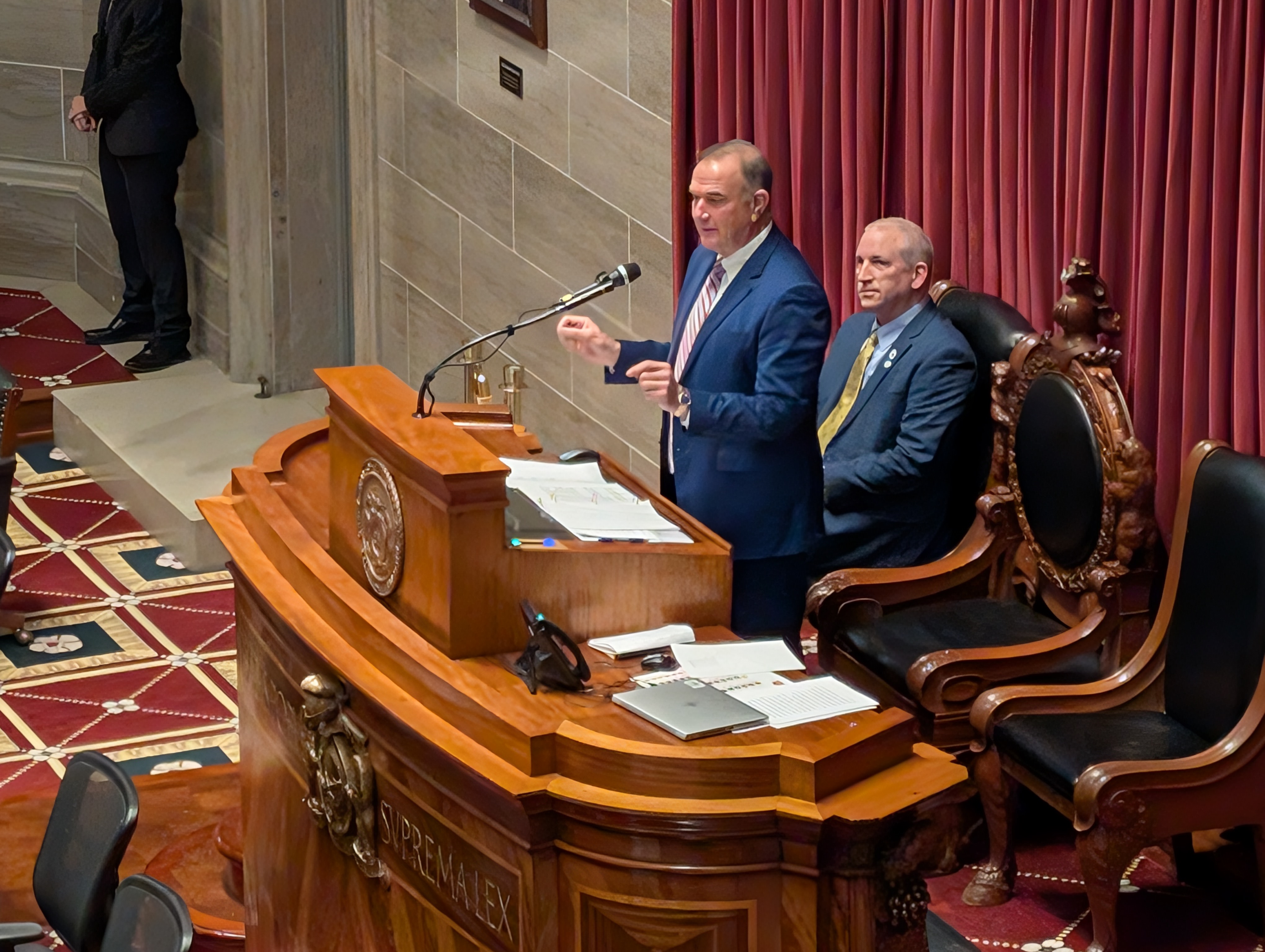 PXL 20250217 182200749