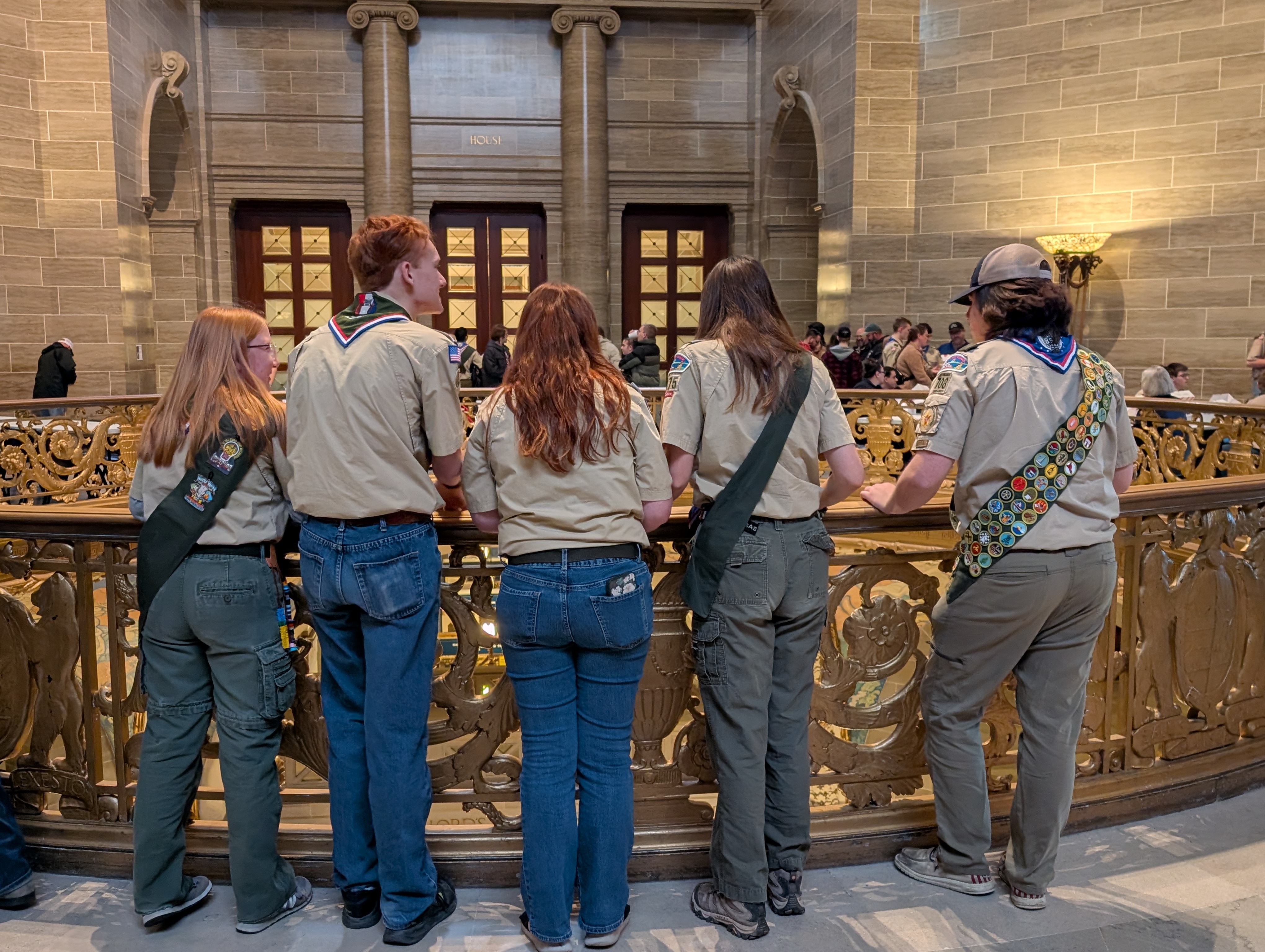 PXL 20250217 192842583