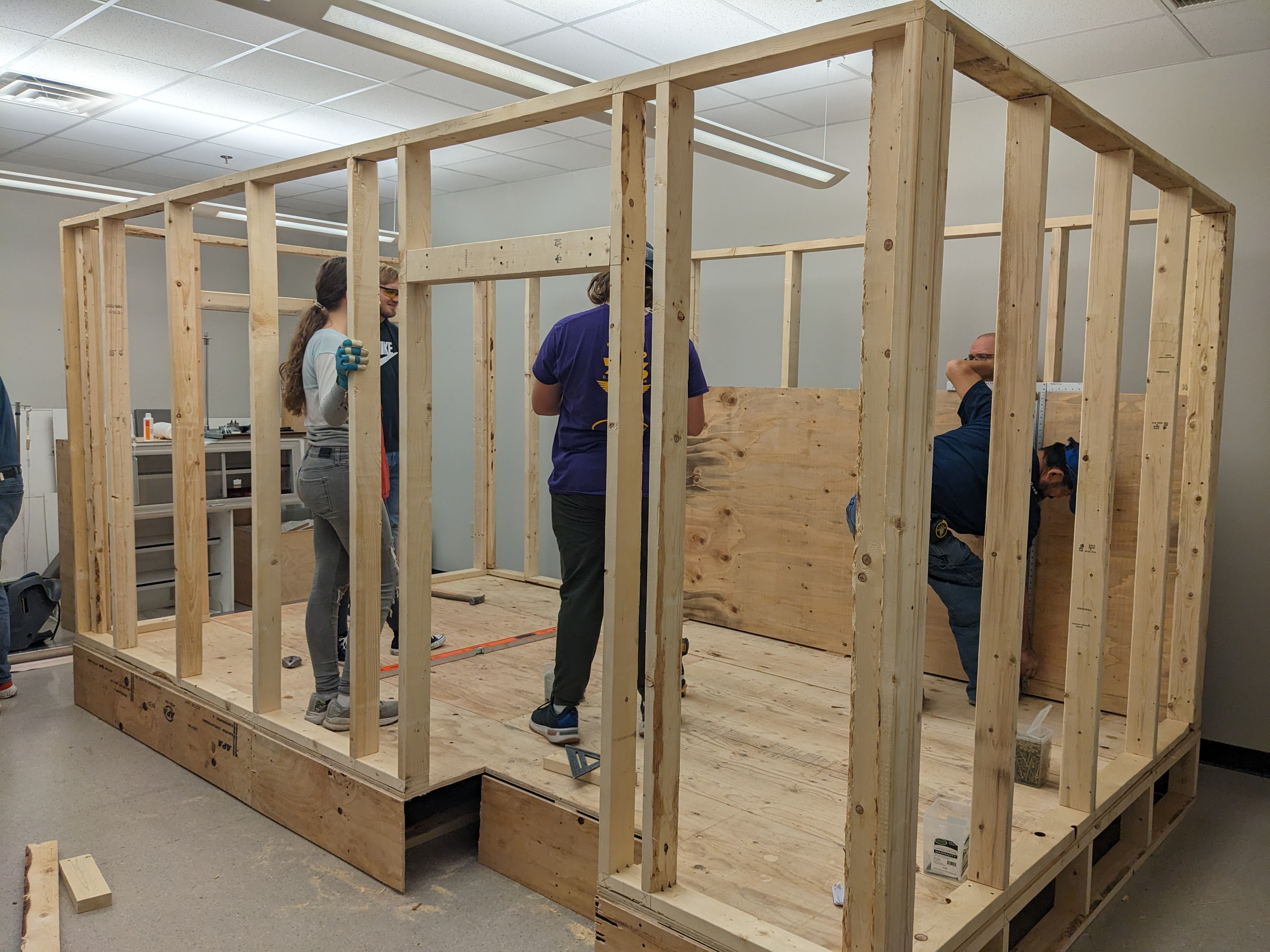 PXL 20231210 192524936