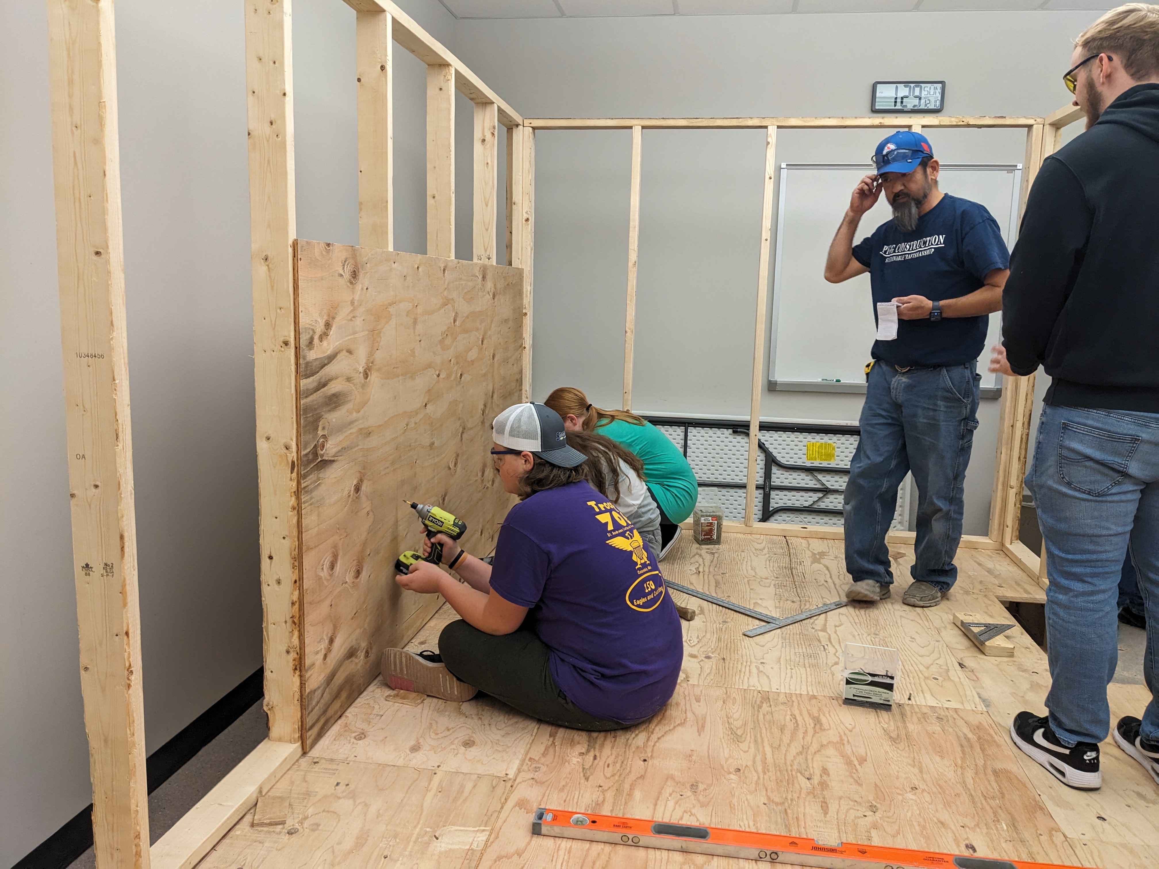 PXL 20231210 192851150