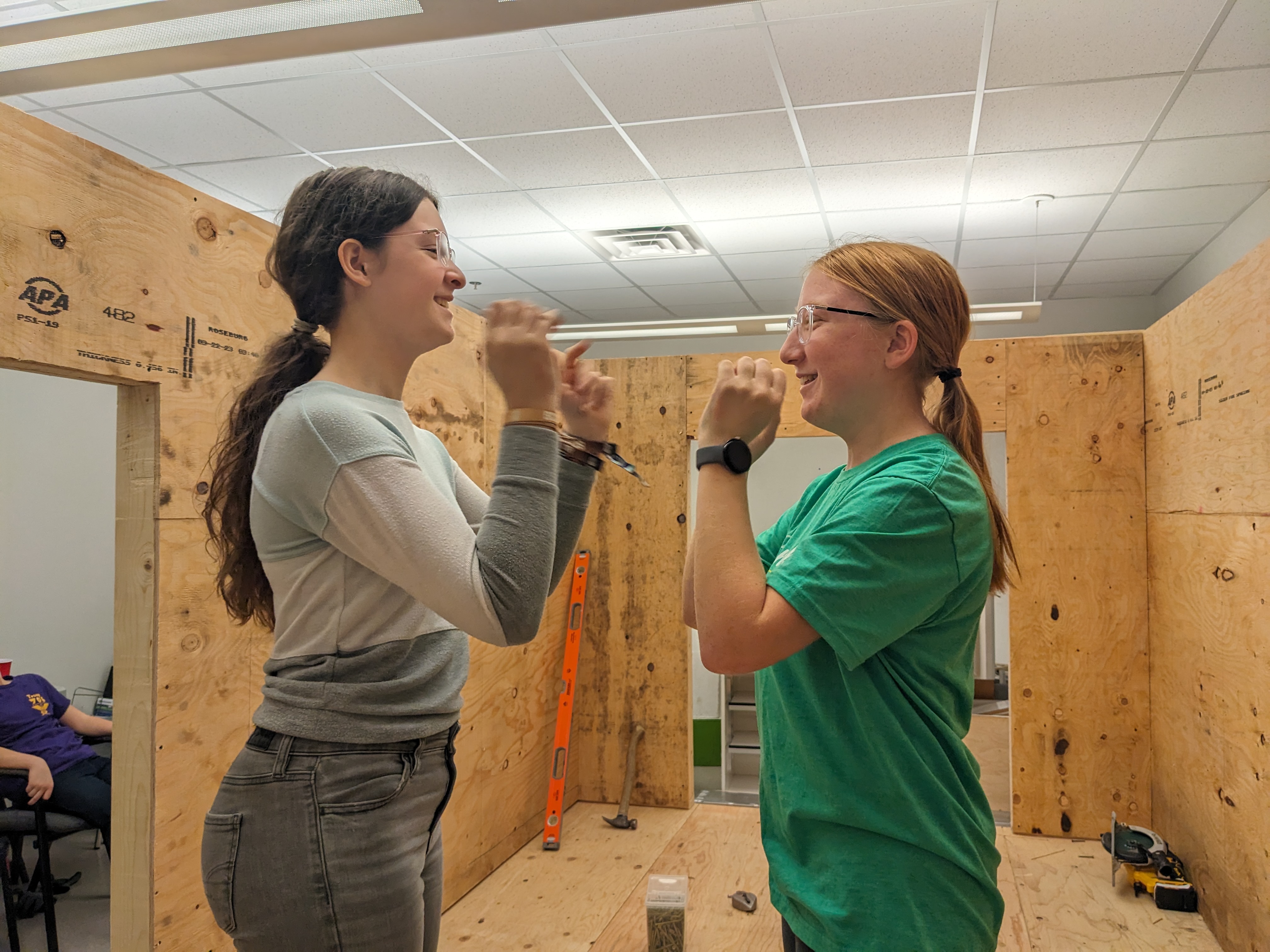 PXL 20231210 205042368