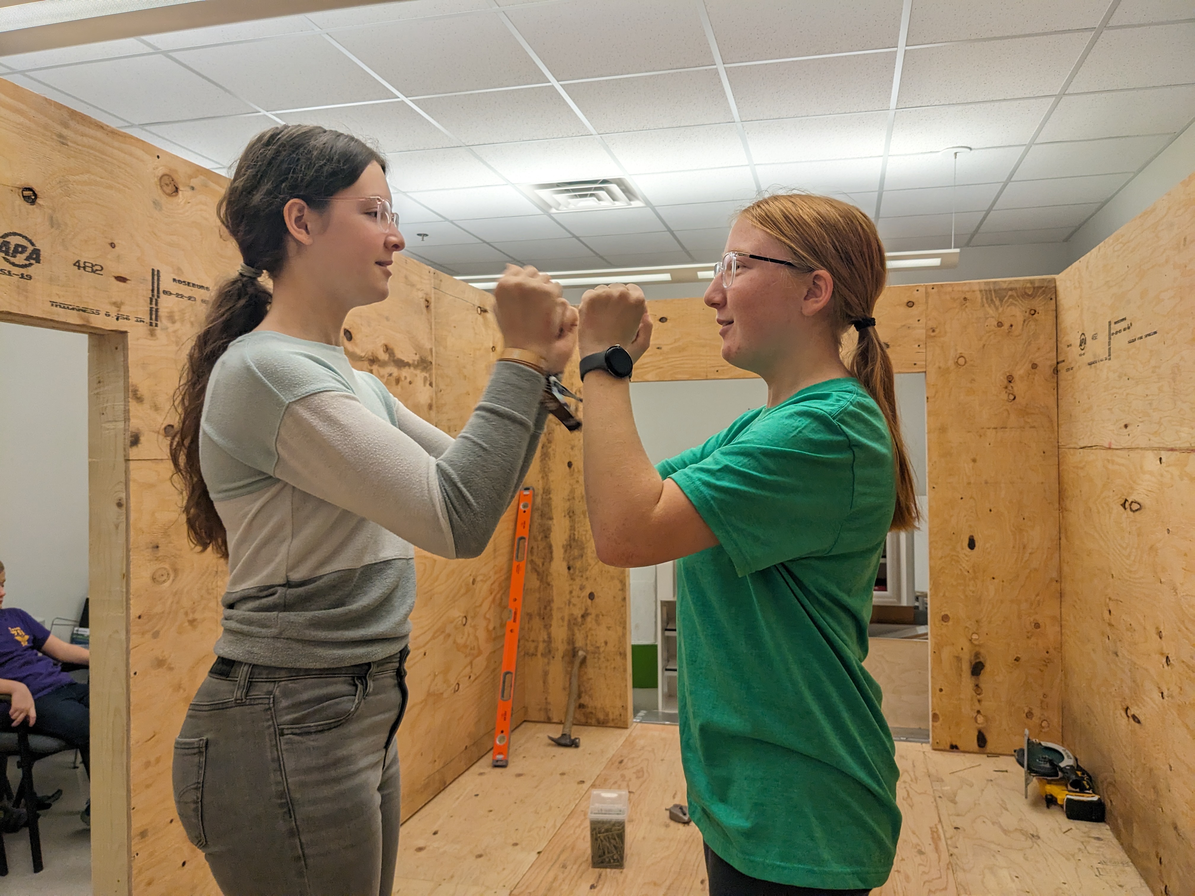 PXL 20231210 205045041