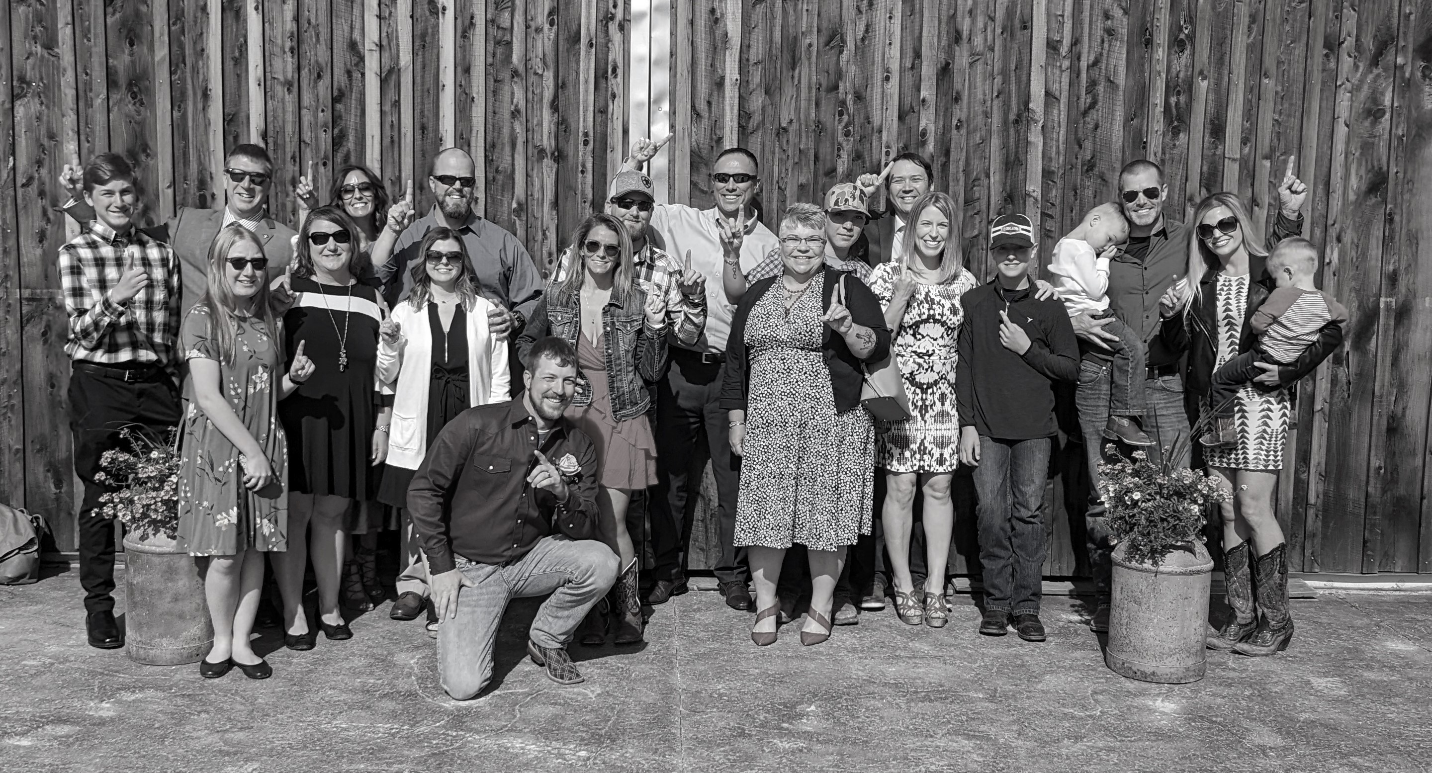 PXL 20220409 212132969BW