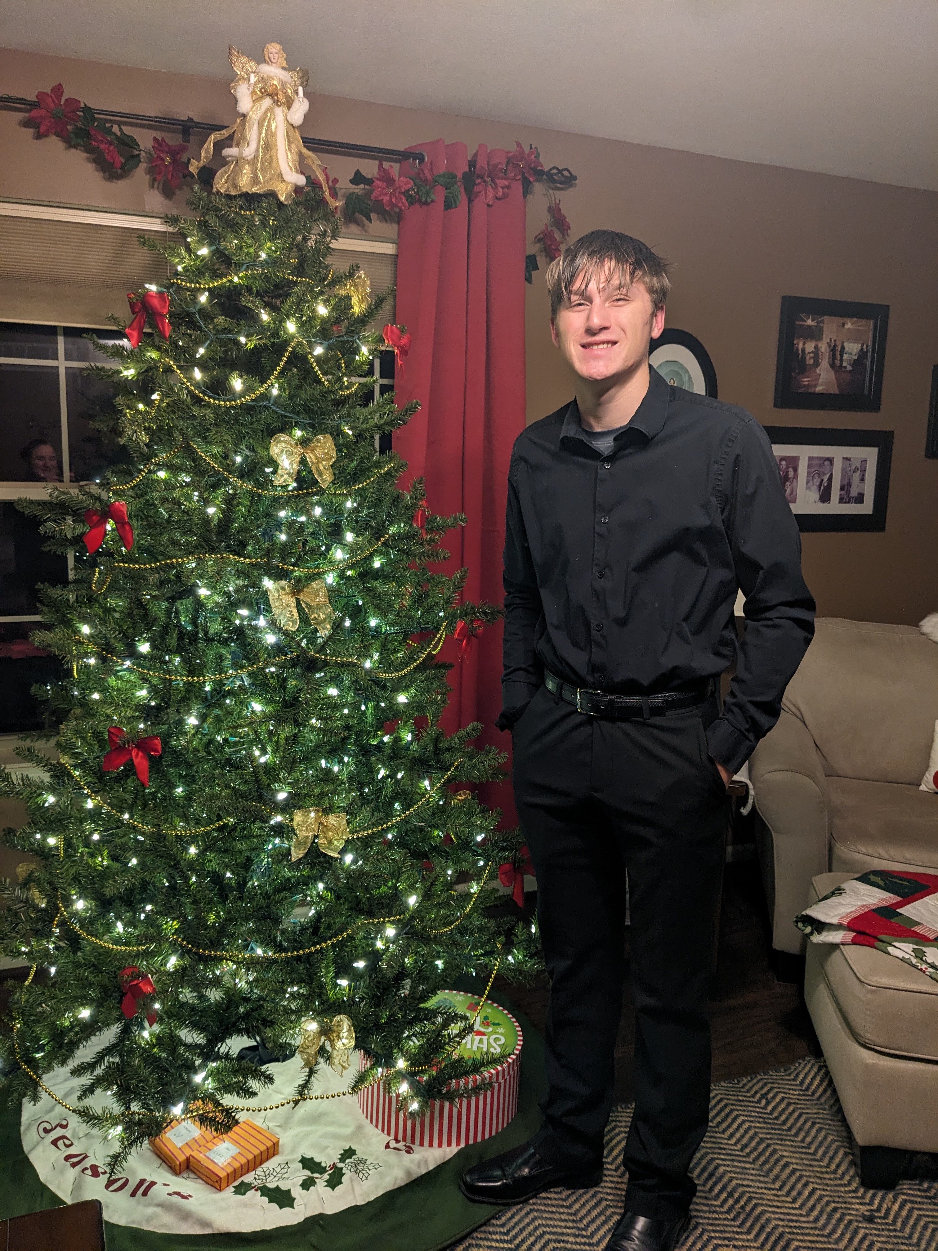 PXL 20241211 000257419