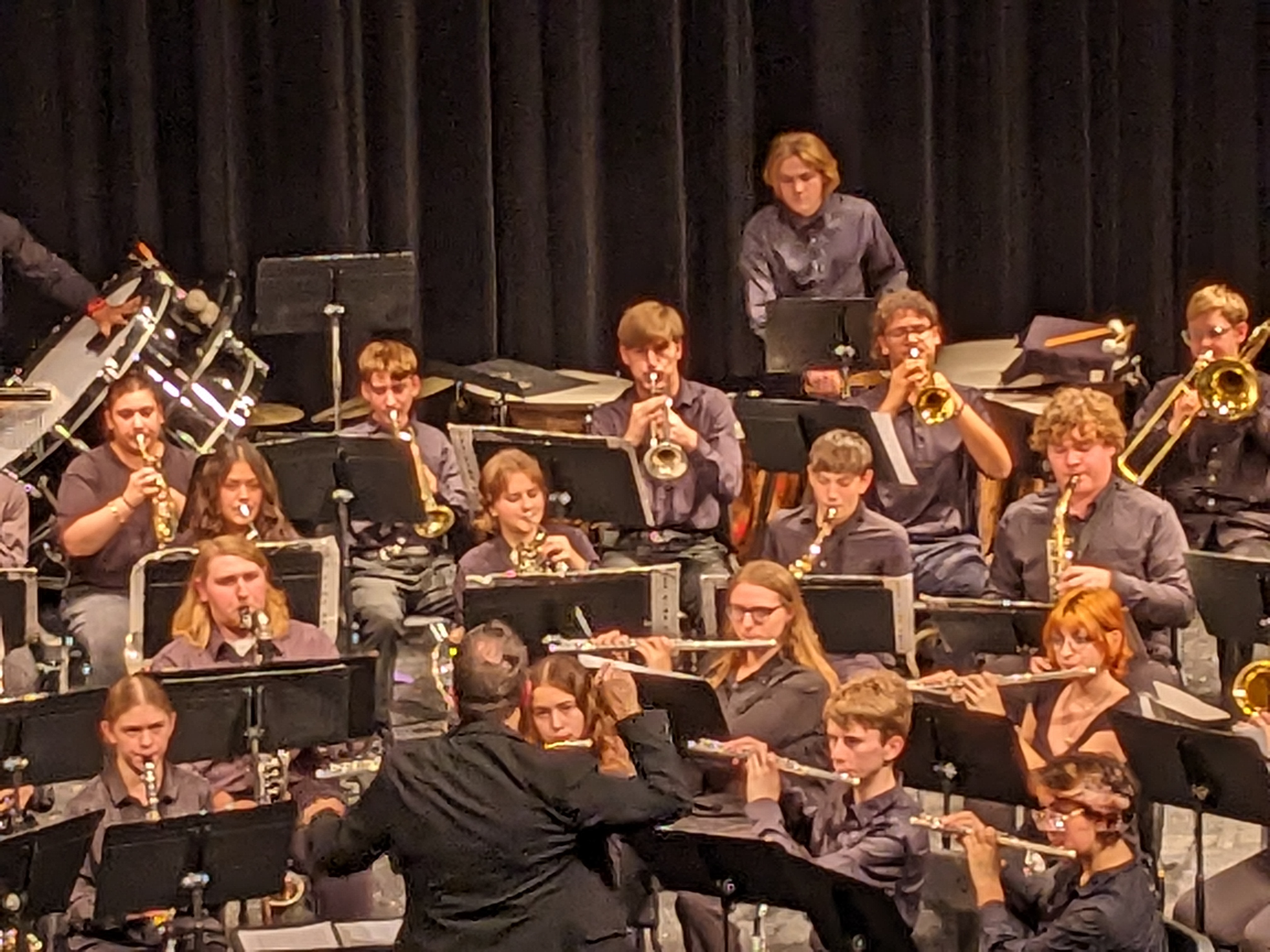 PXL 20241211 013036577