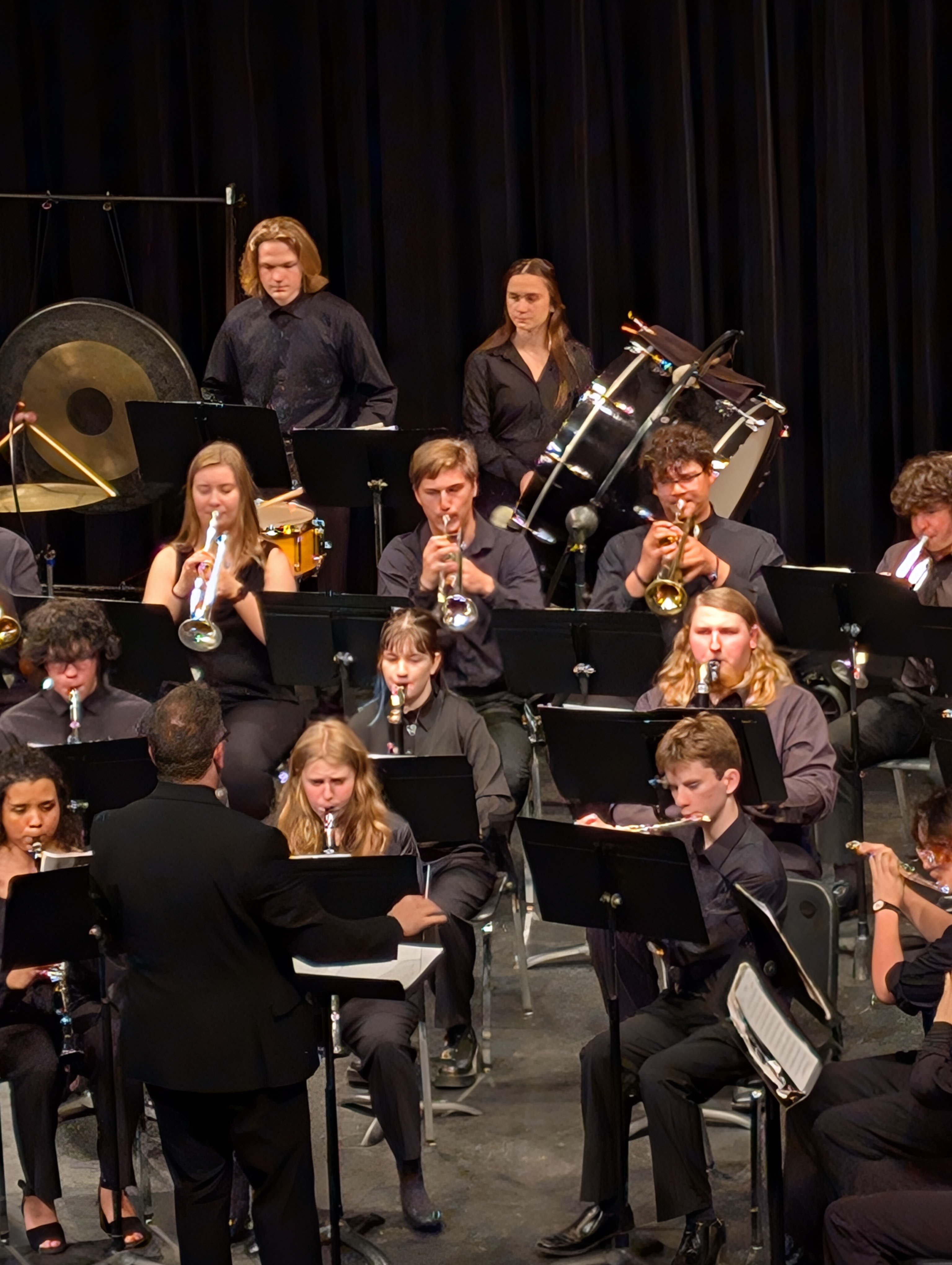 PXL 20250513 001943180