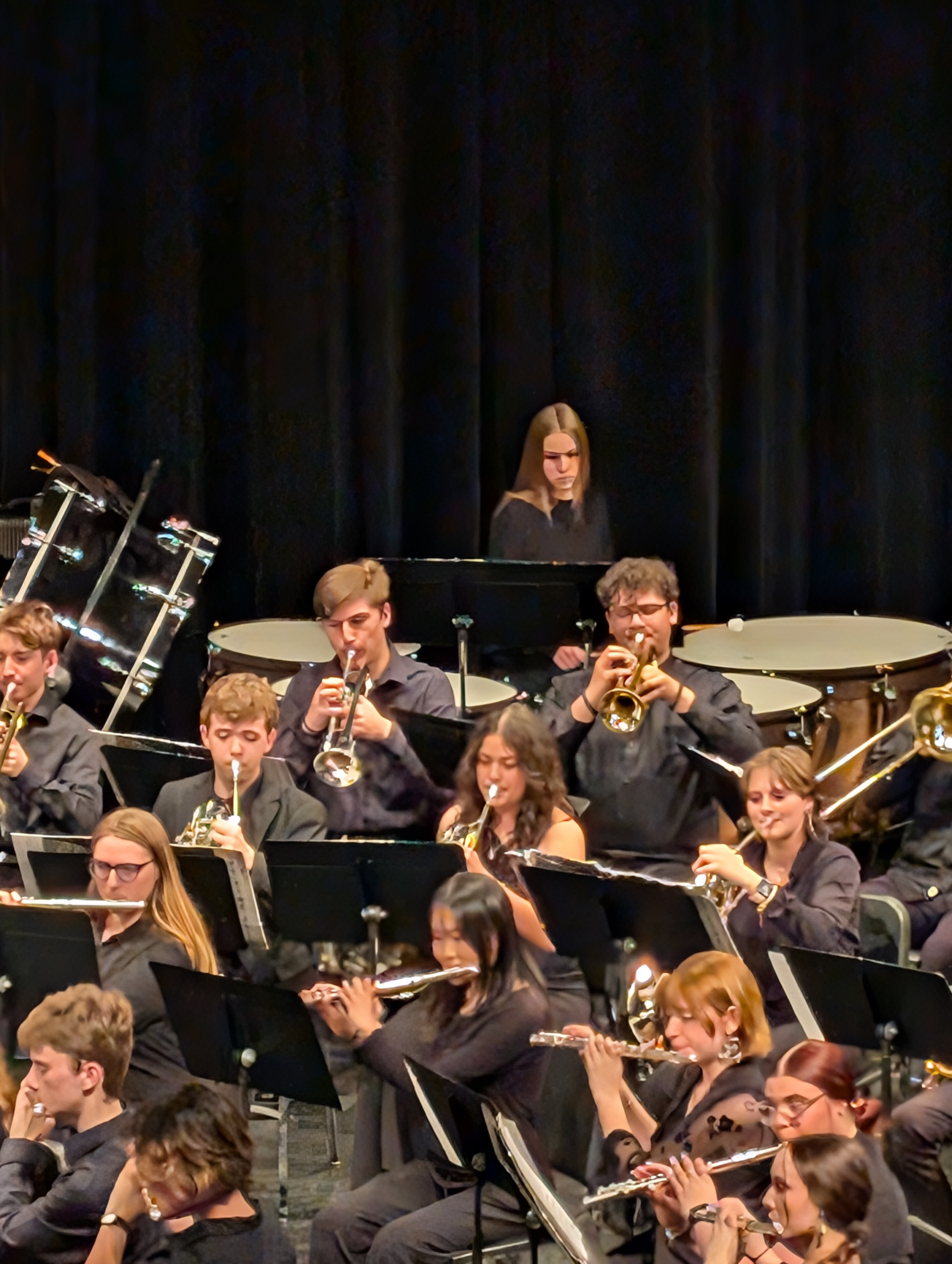 PXL 20250409 004414378