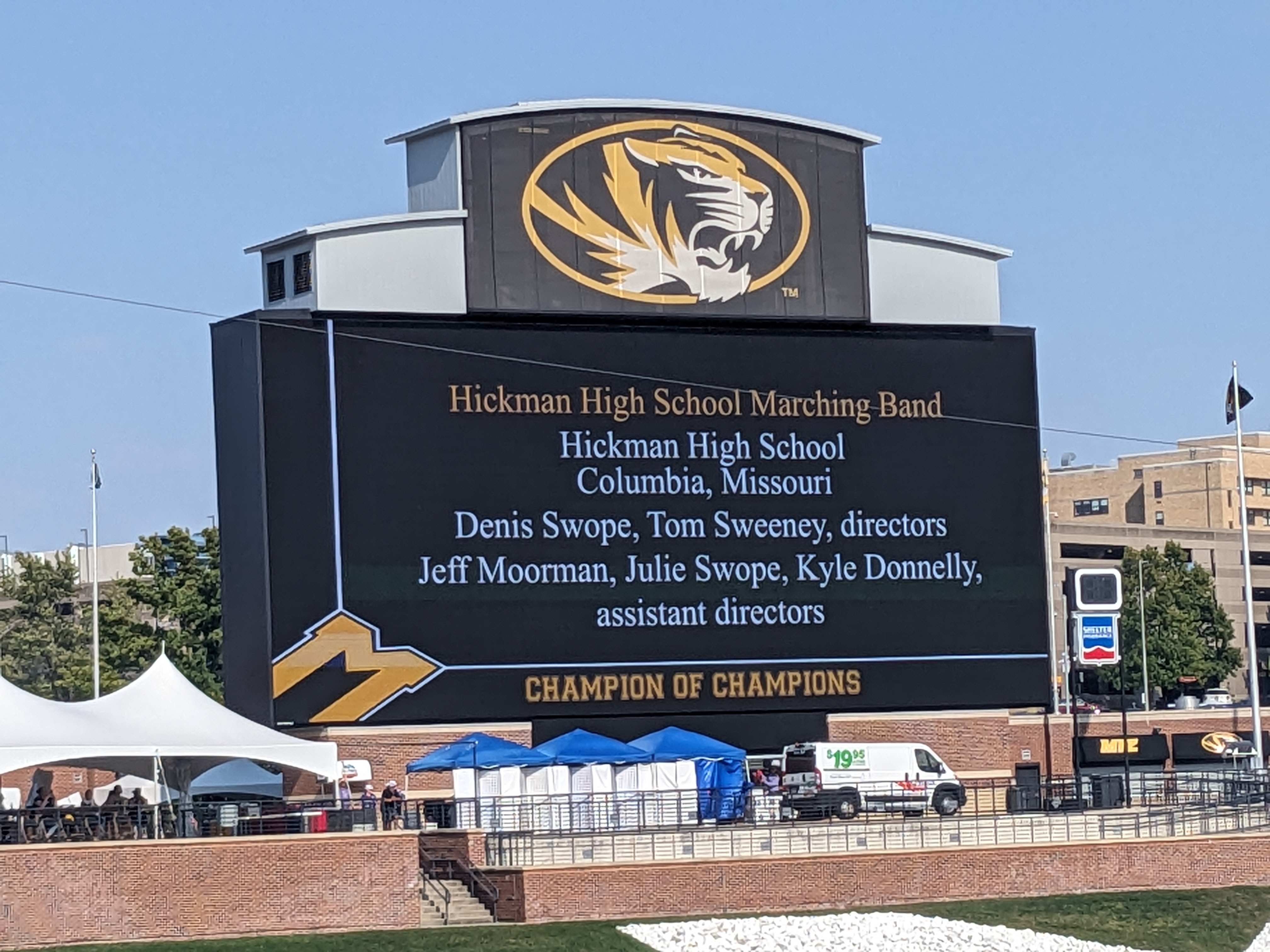 PXL 20241012 194348866