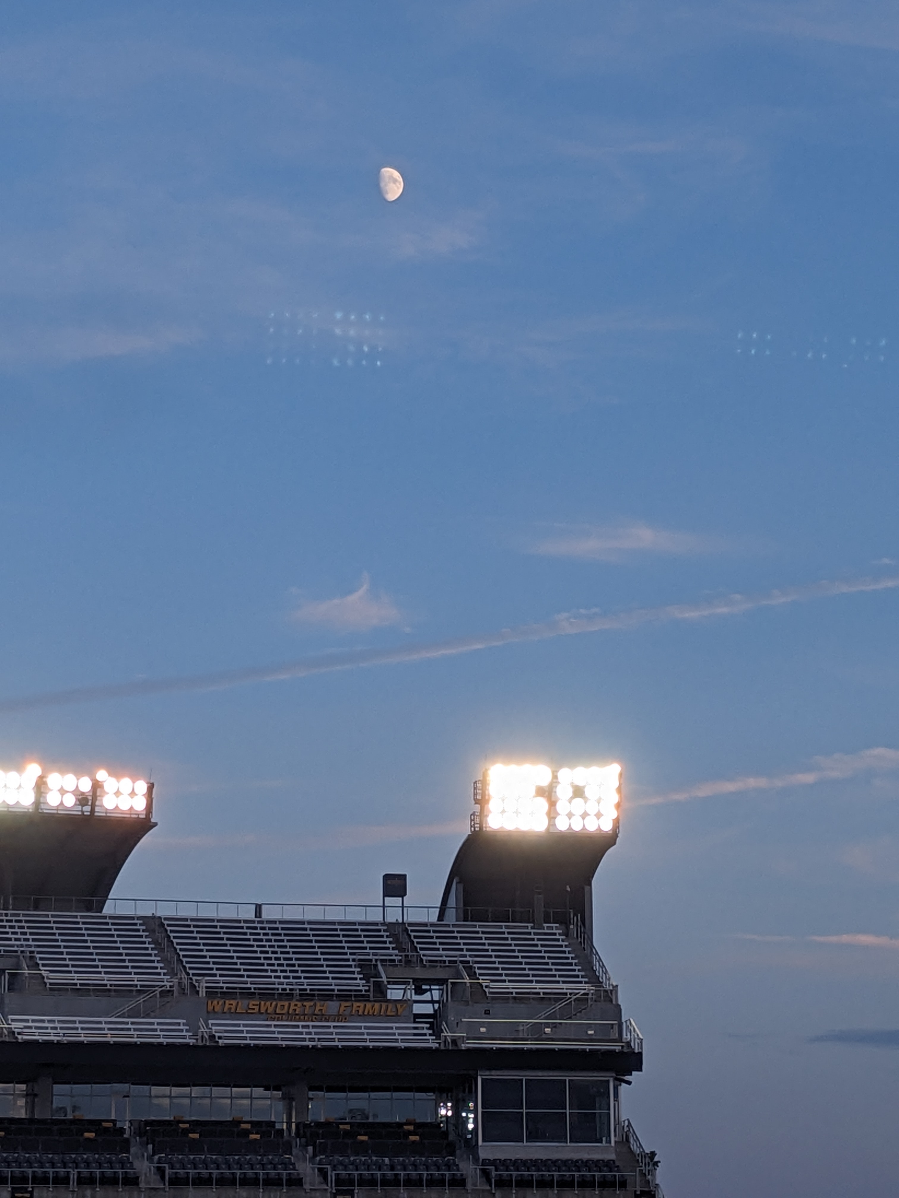 PXL 20241012 232648872