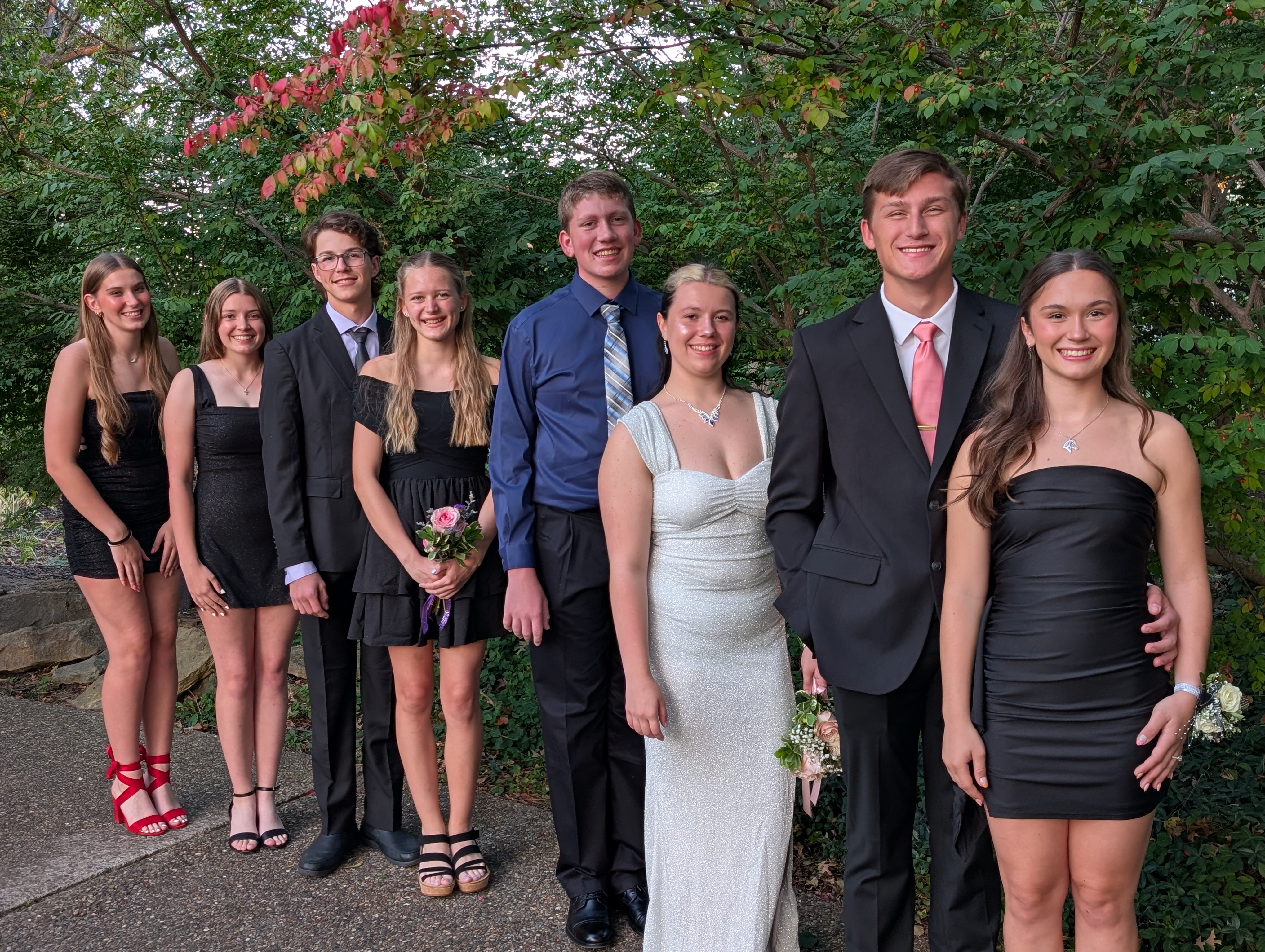 PXL 20251009 232701545