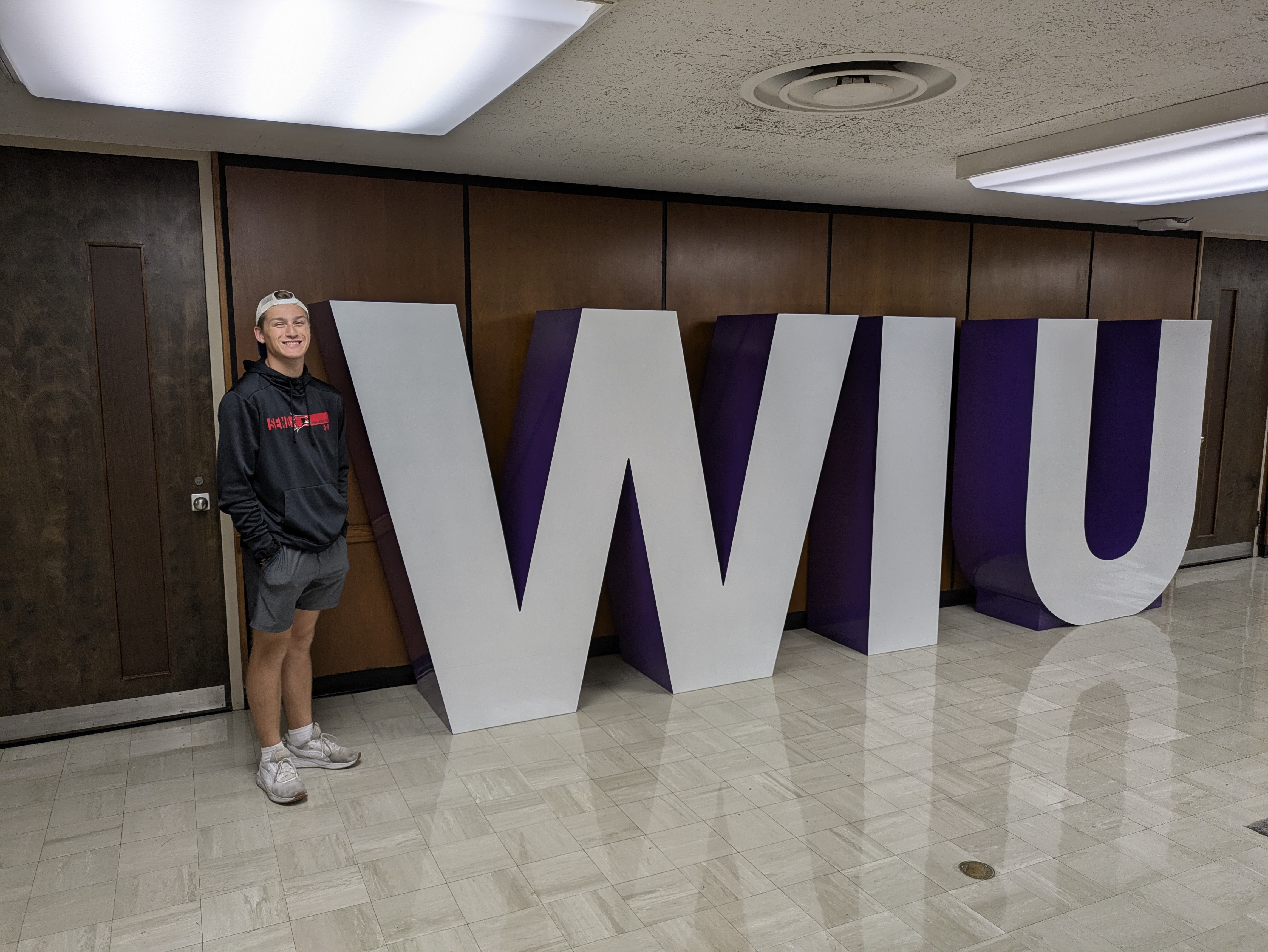 PXL 20250922 013029627.RAW 01.COVER