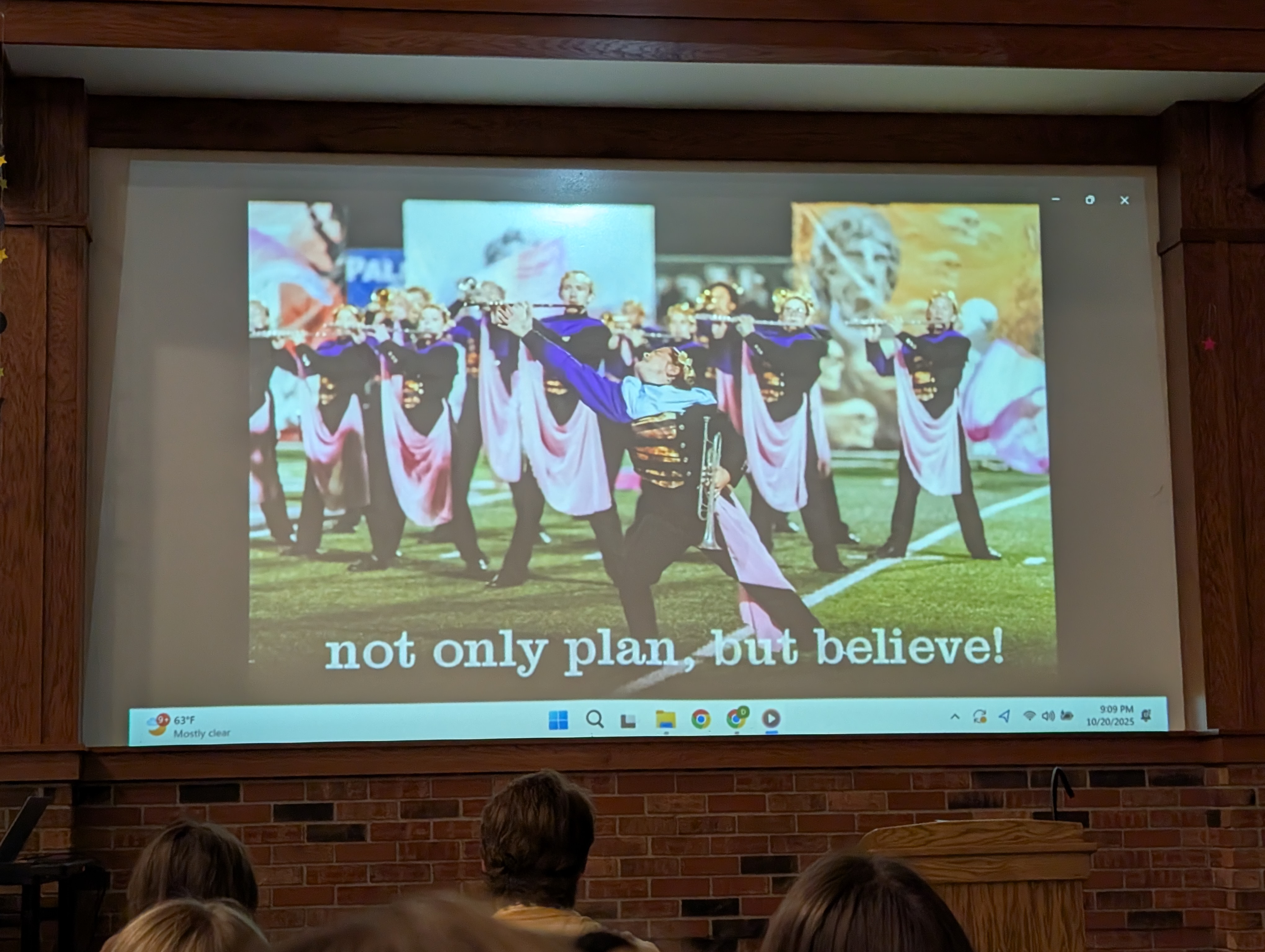 PXL 20251021 020903110