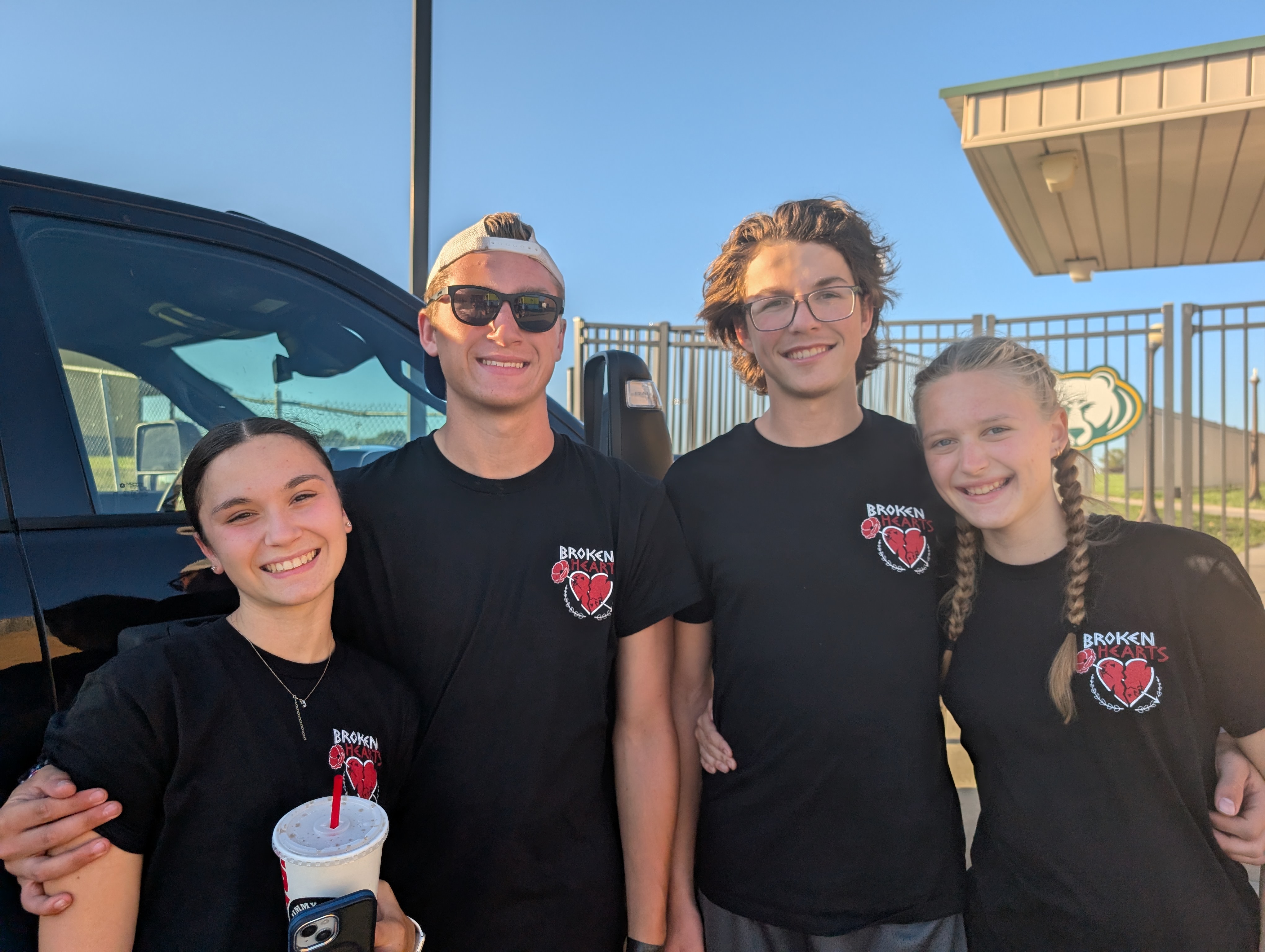 PXL 20251004 221306786