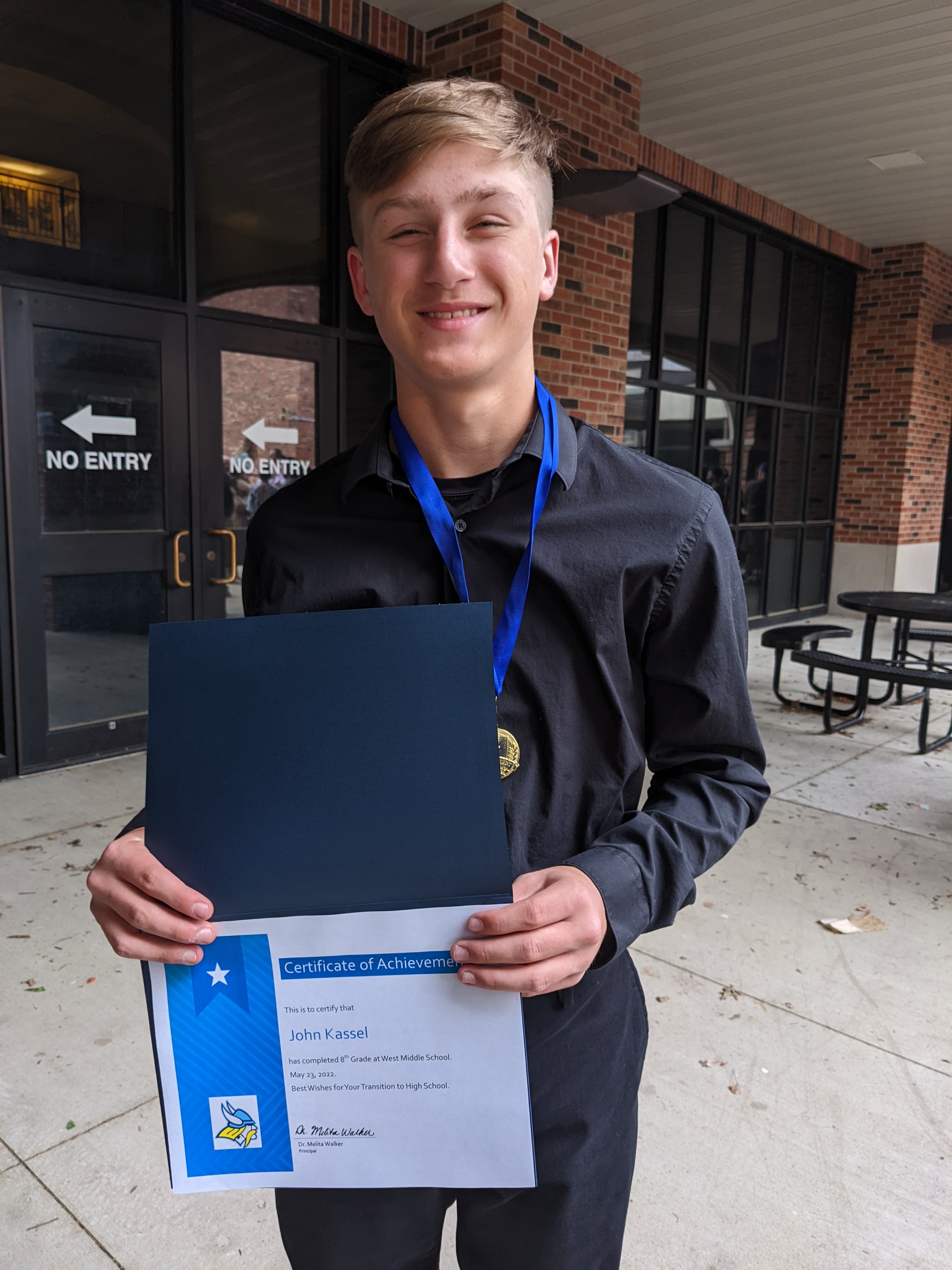 PXL 20220524 002216549