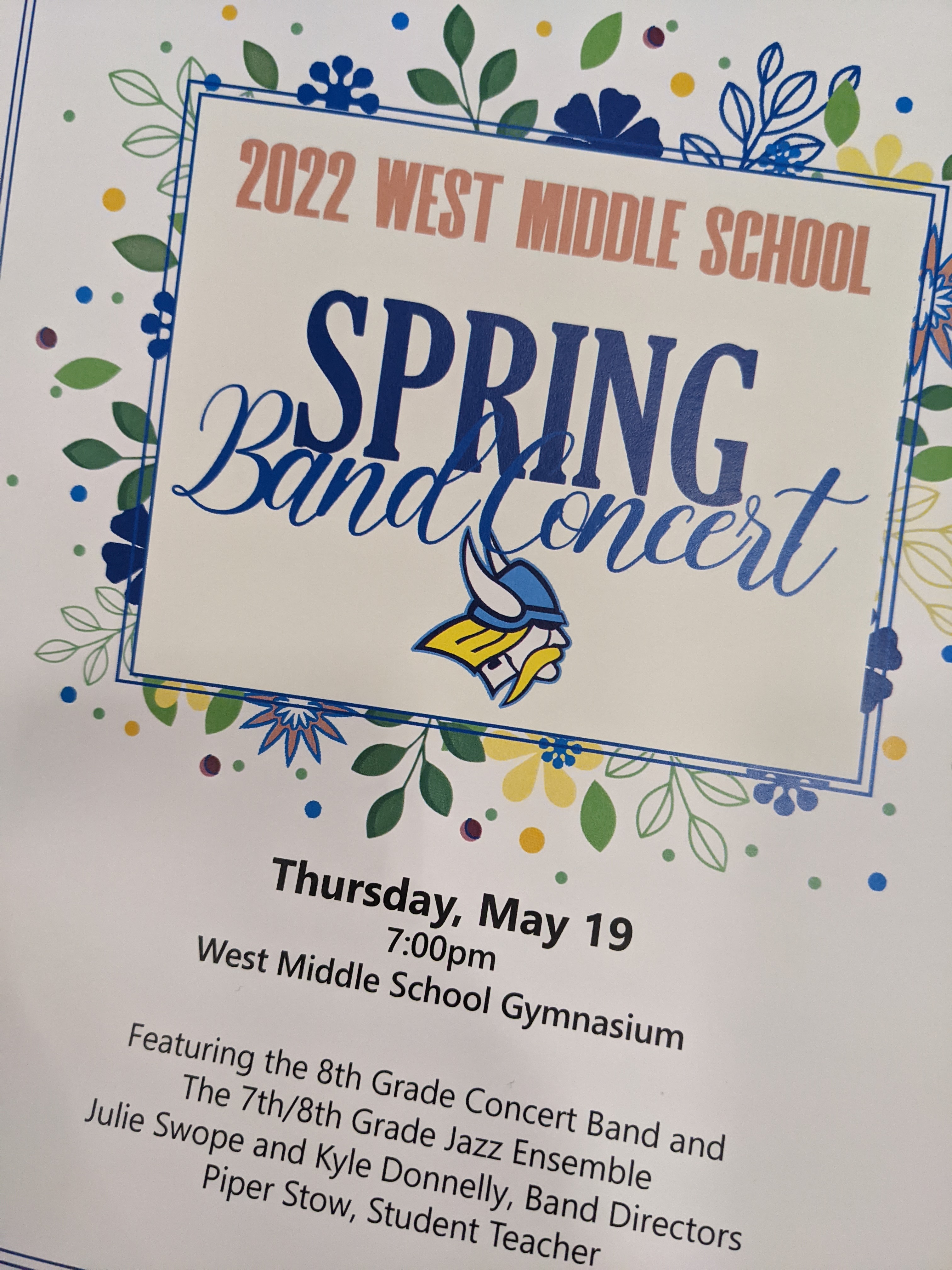 PXL 20220519 233656967