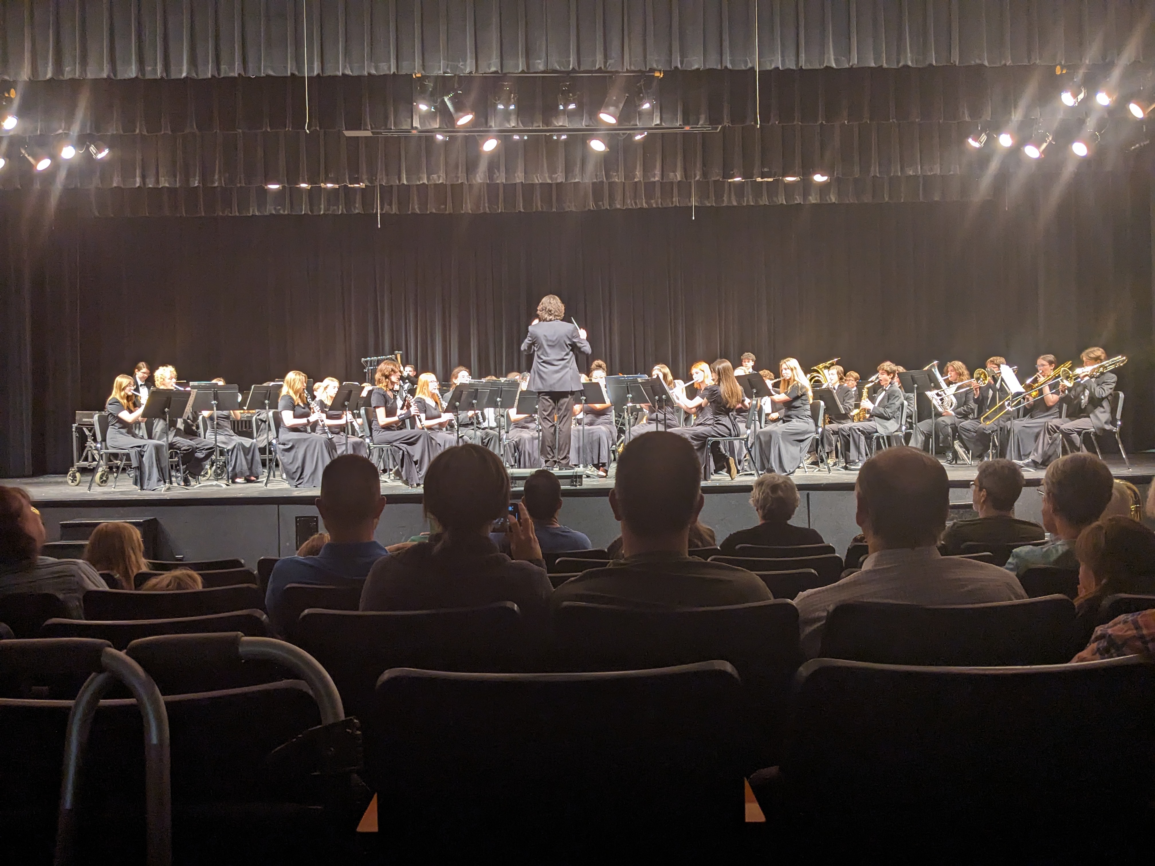 PXL 20230509 004232616