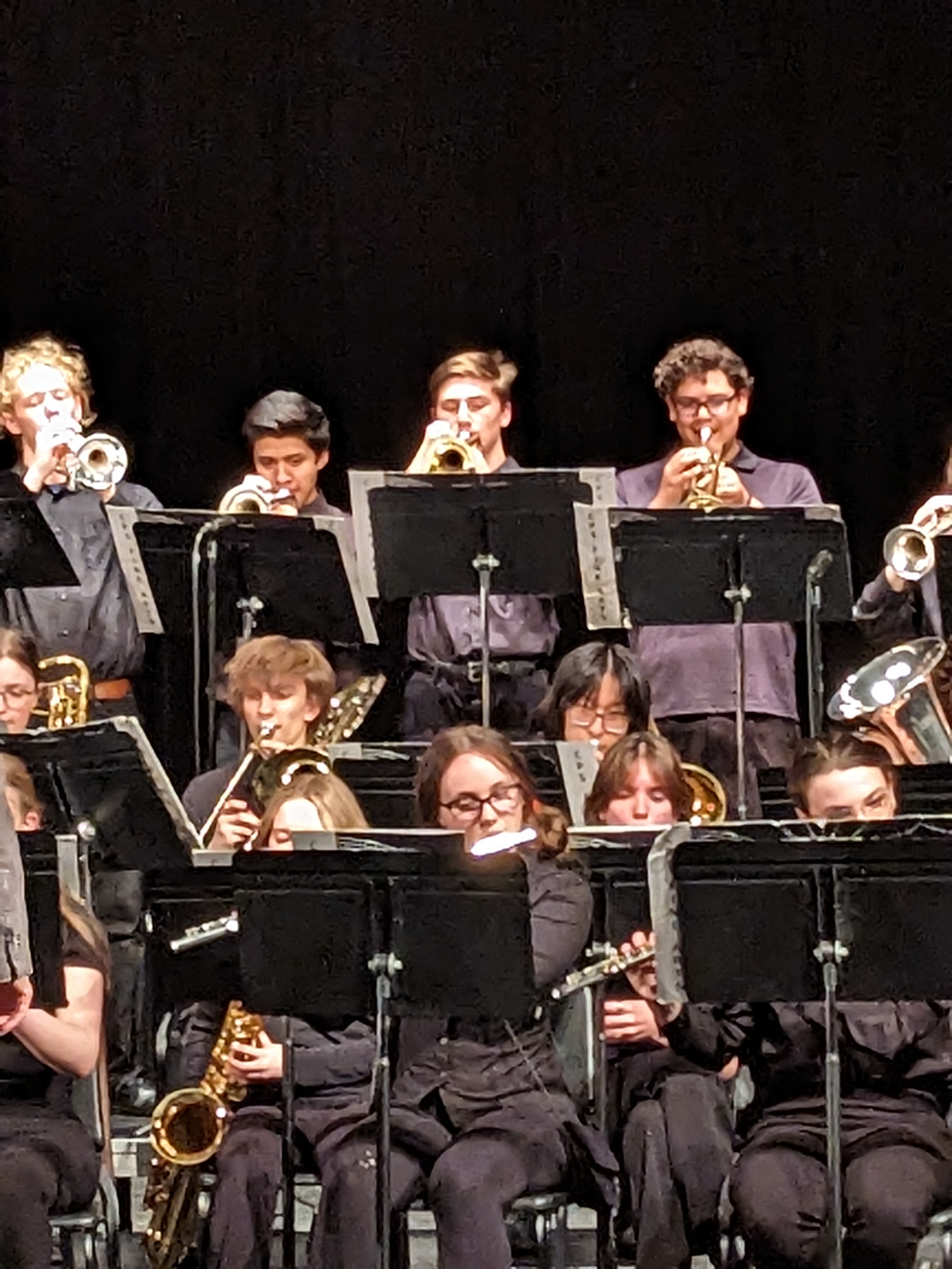 PXL 20230419 232653136