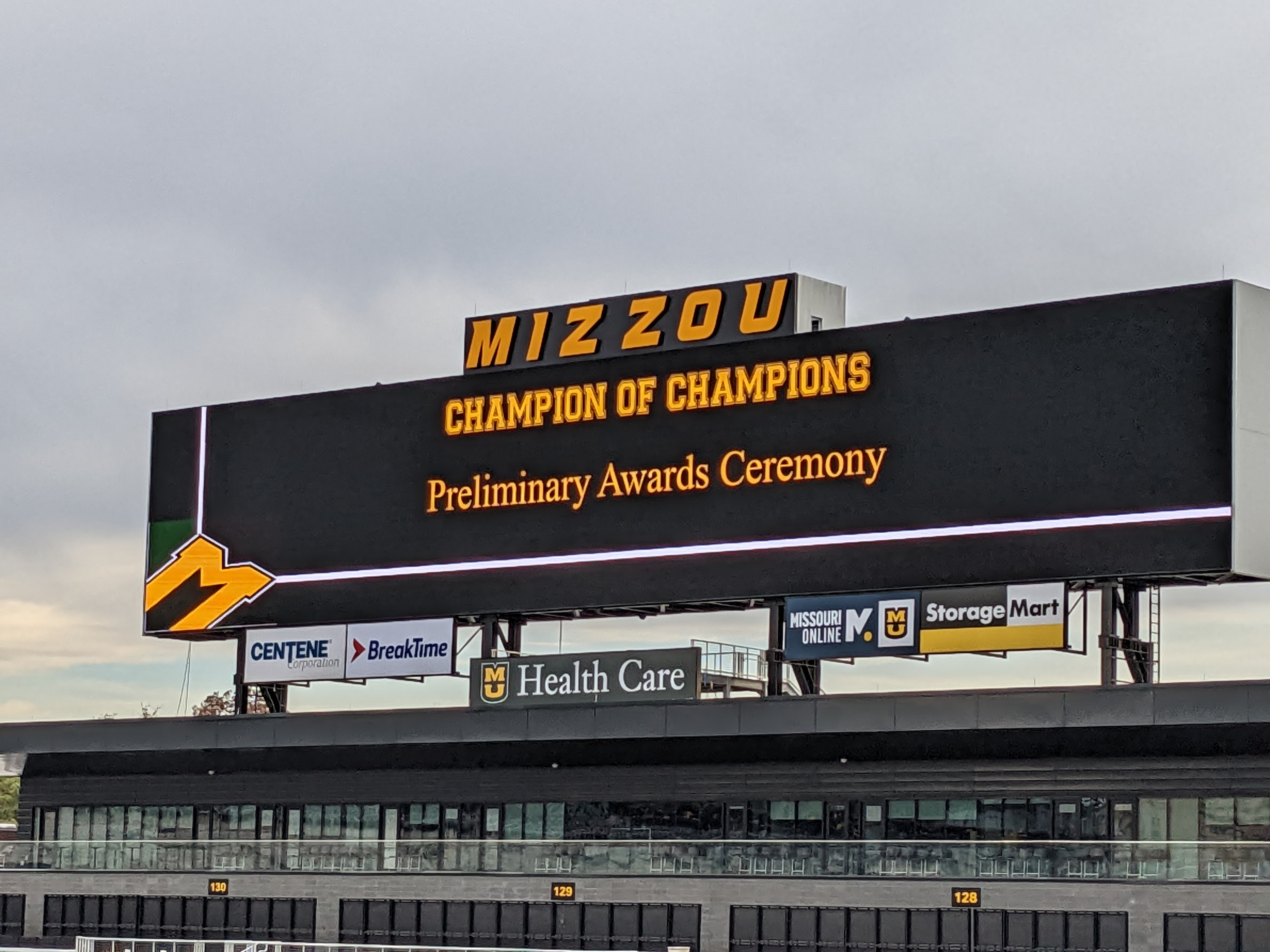 PXL 20221015 221355386