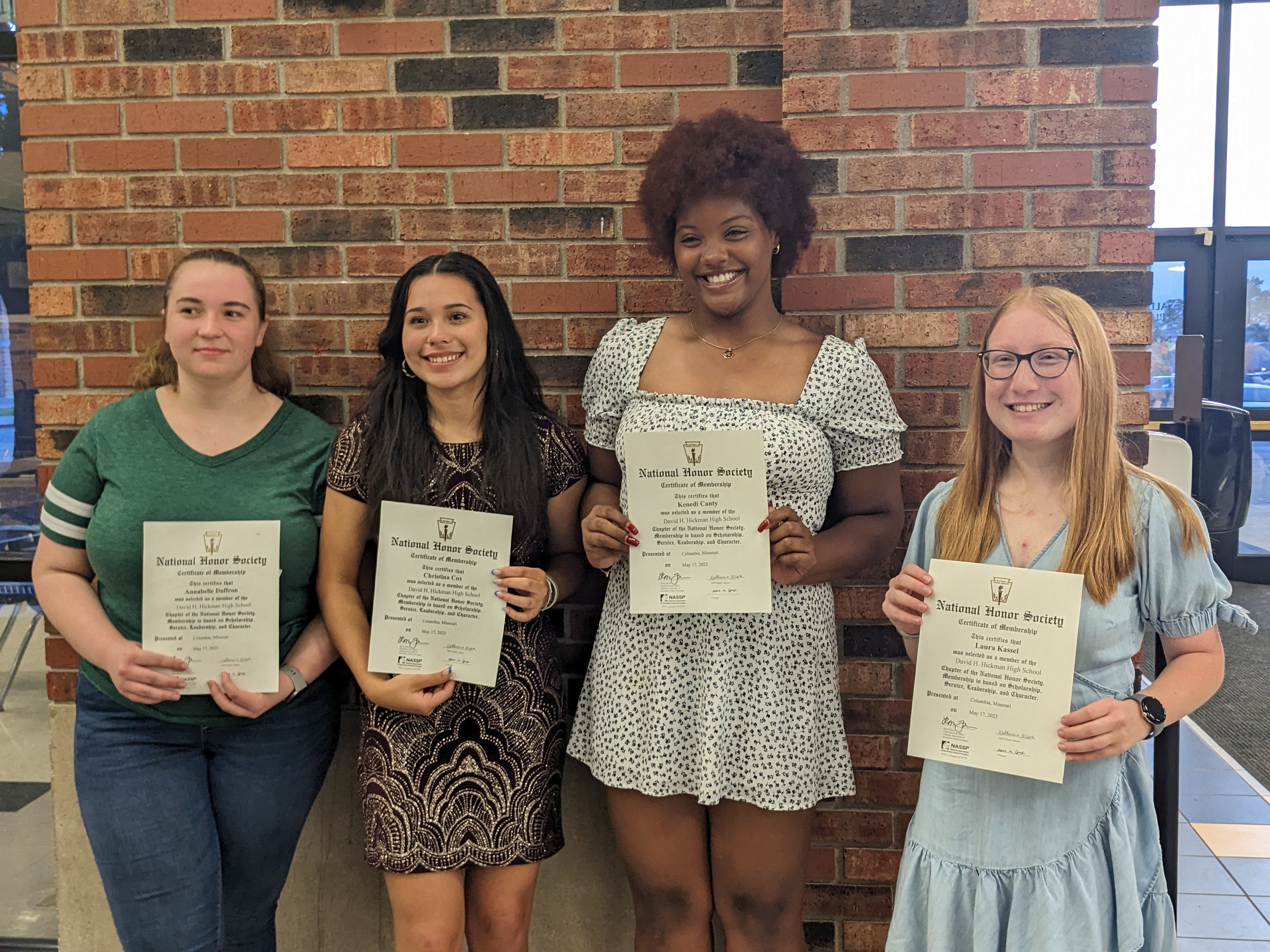 PXL 20230518 005155710