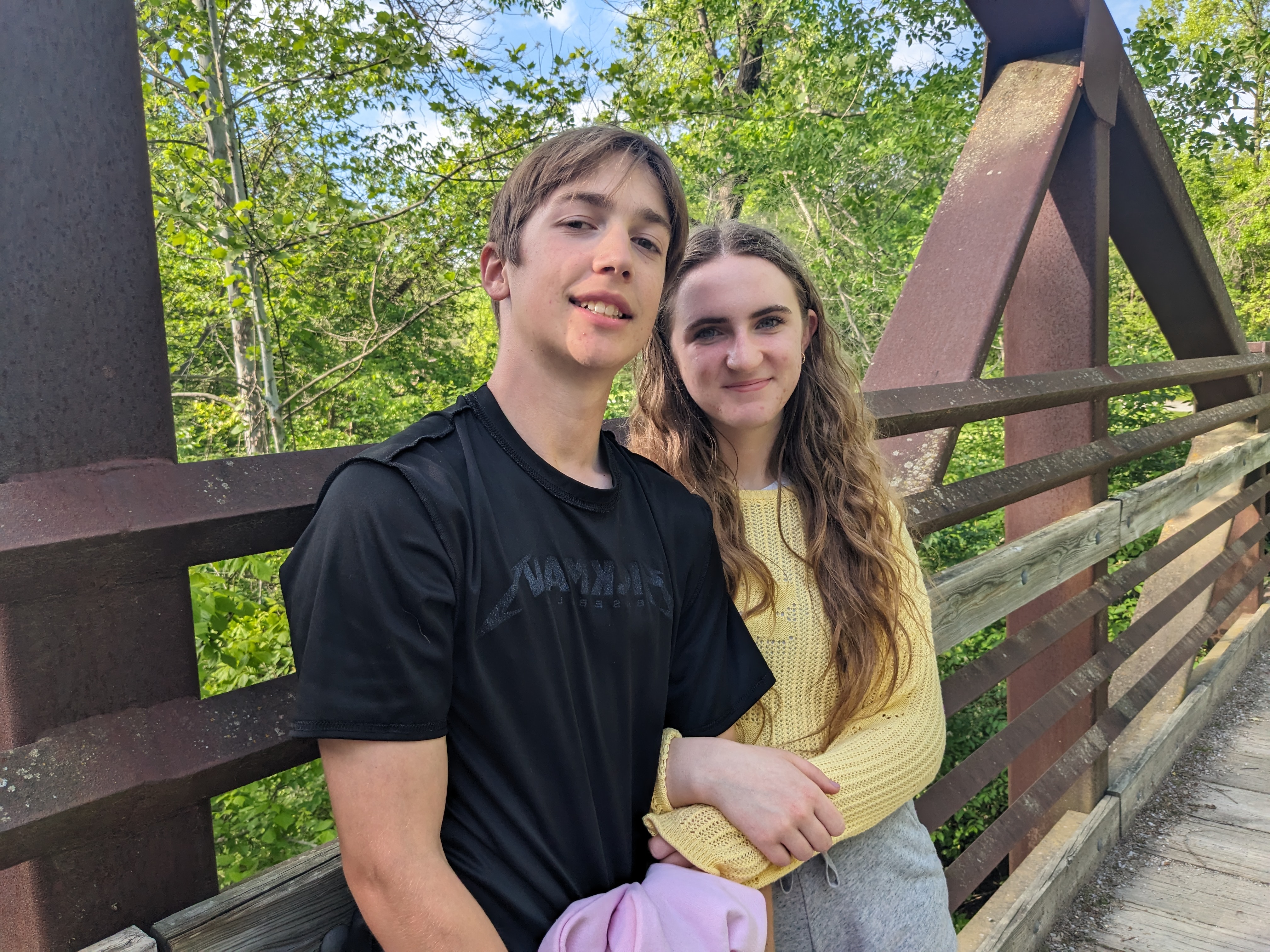 PXL 20240504 221741585