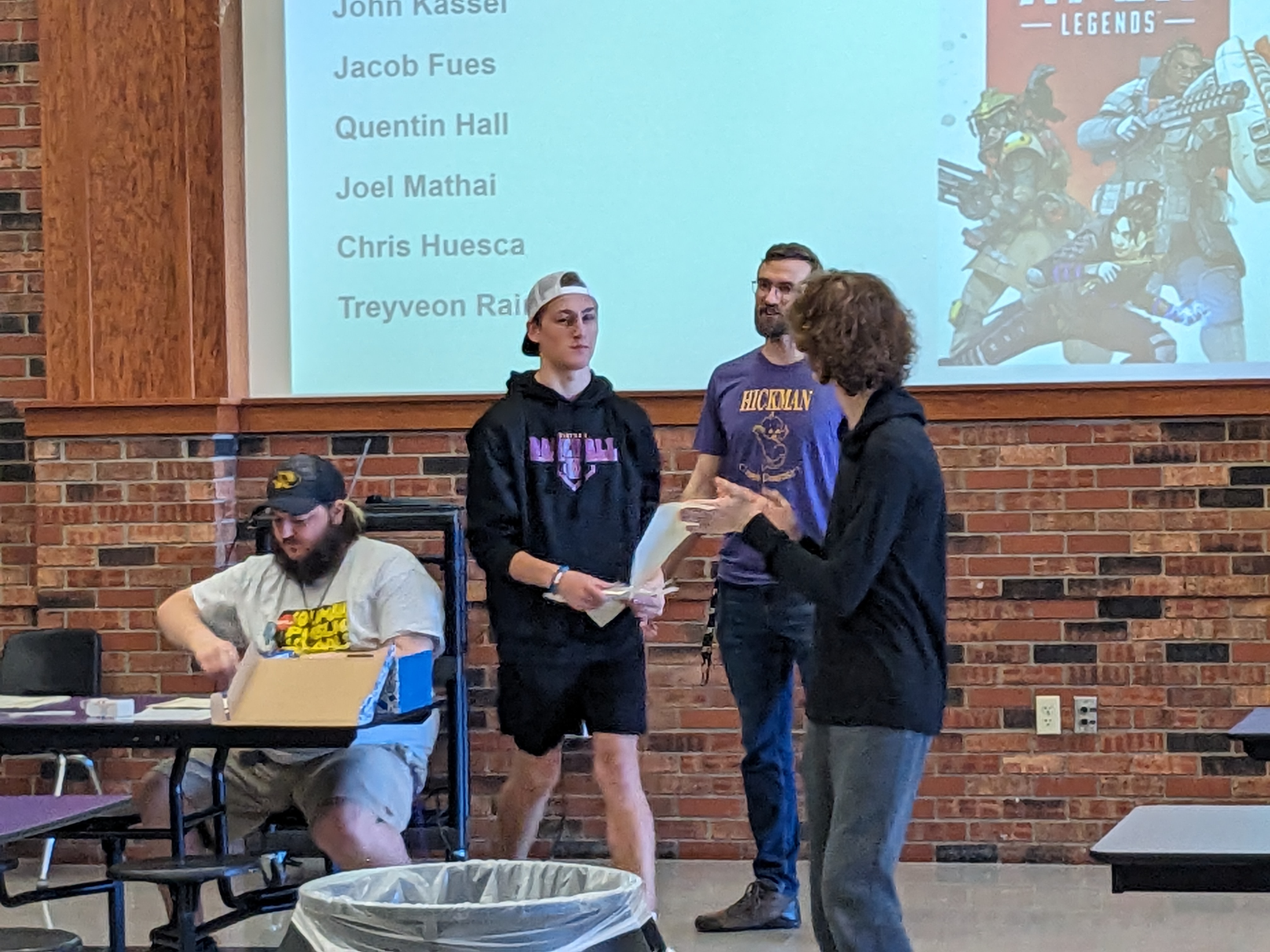 PXL 20240517 215758164