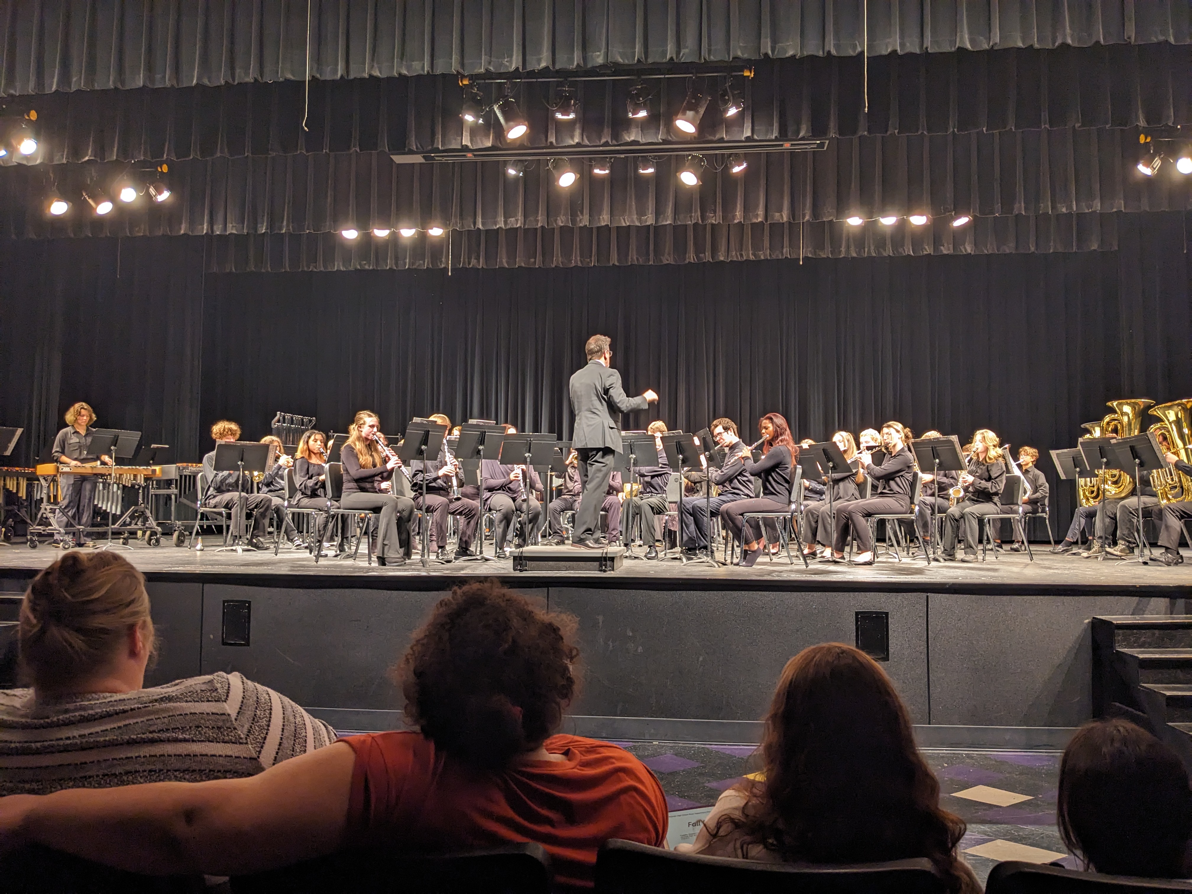 PXL 20231018 001601054