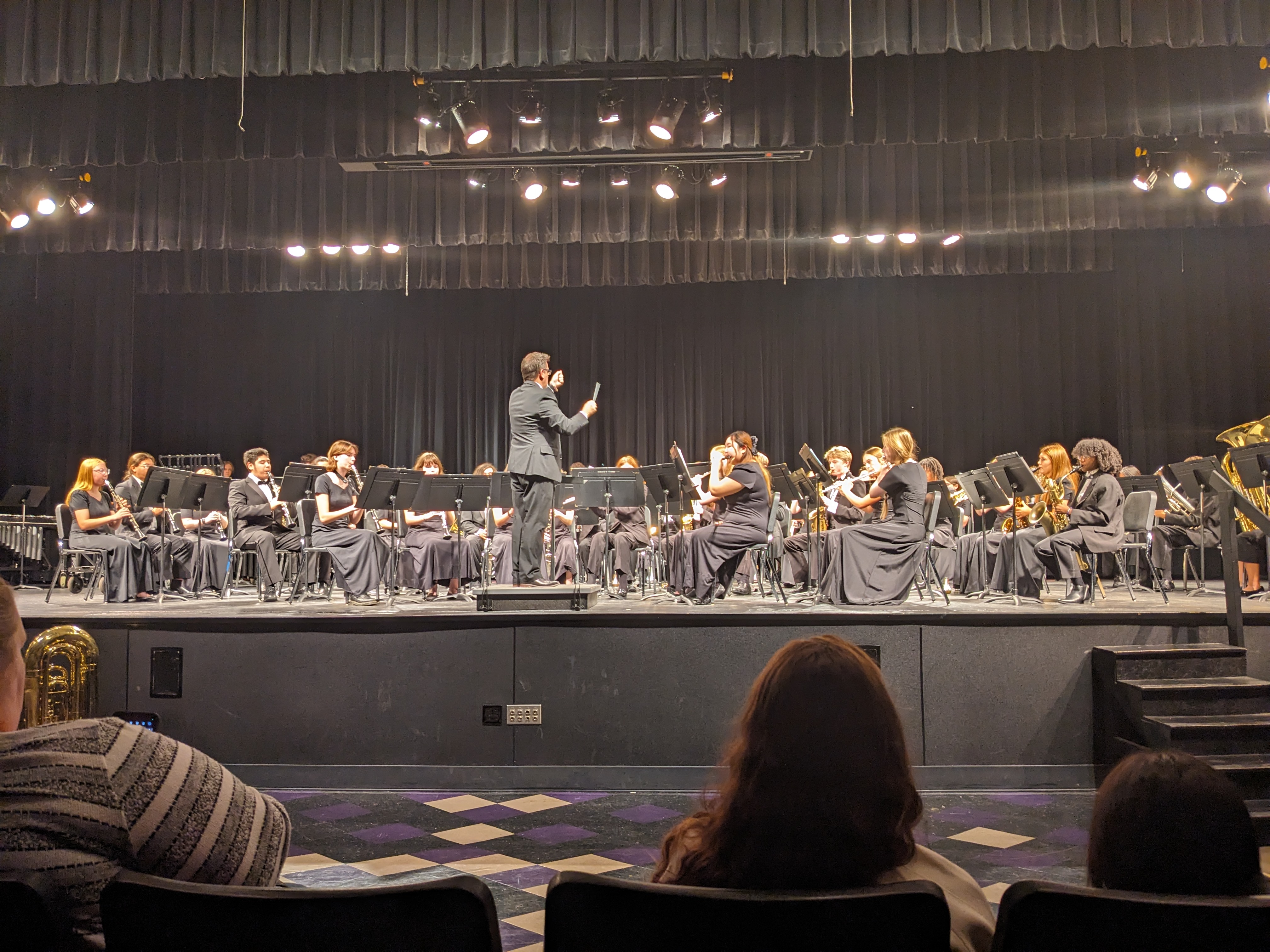 PXL 20231018 005140290