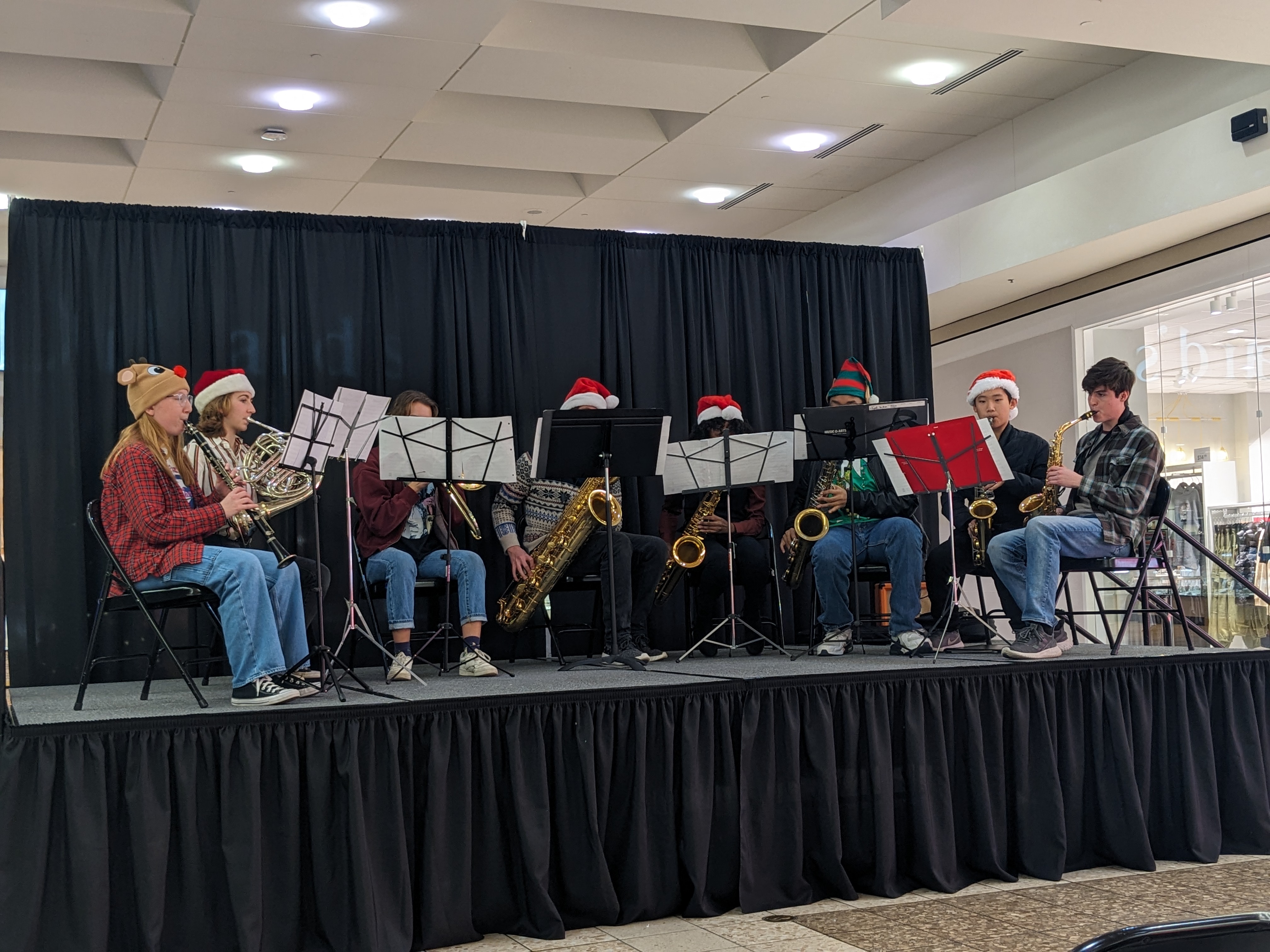 PXL 20231214 000411519