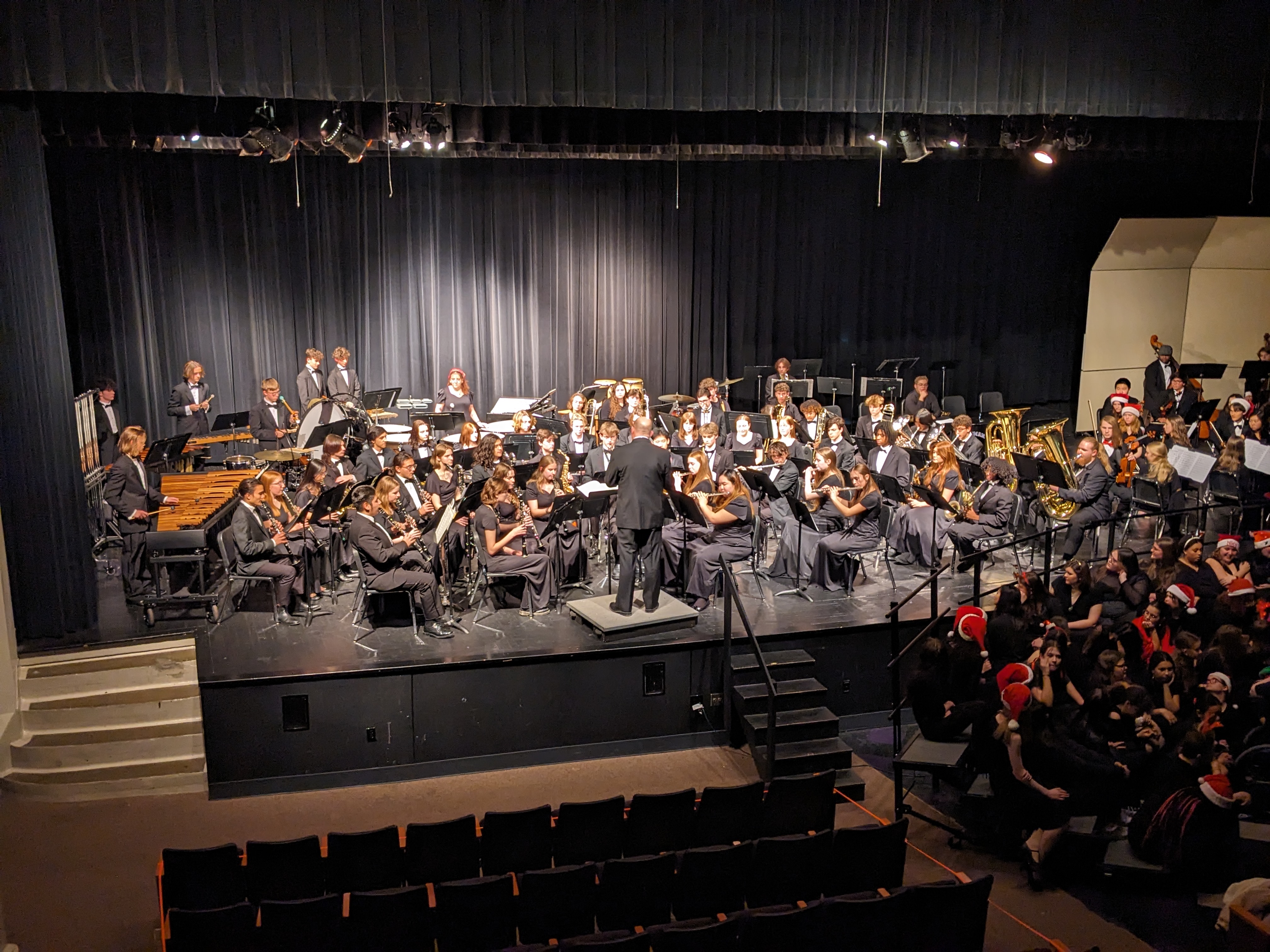 PXL 20231215 015043519