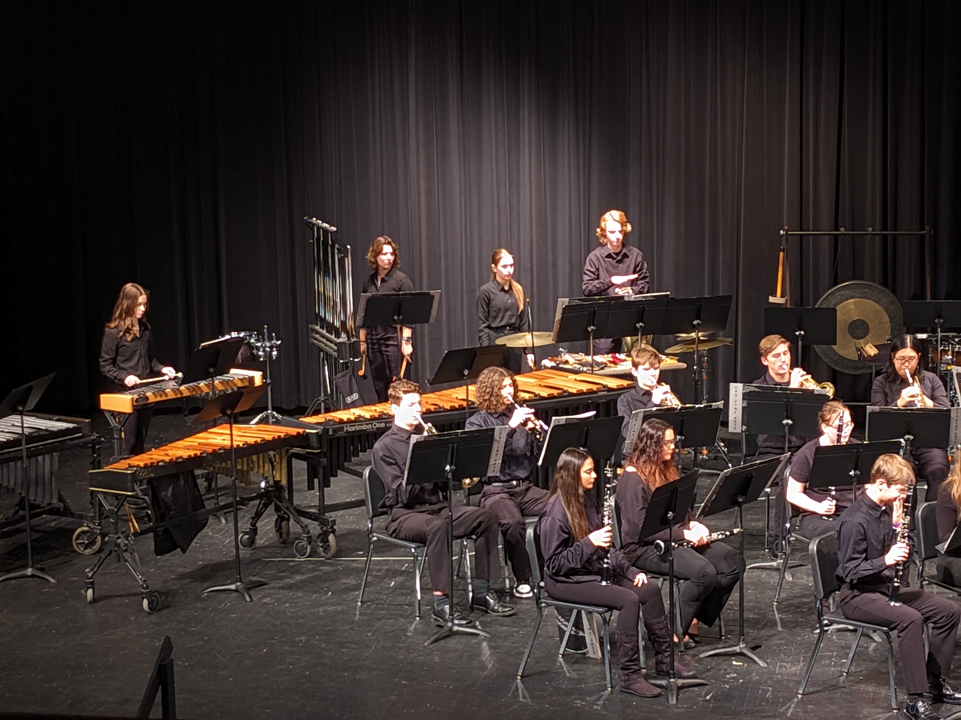 PXL 20231206 011759304