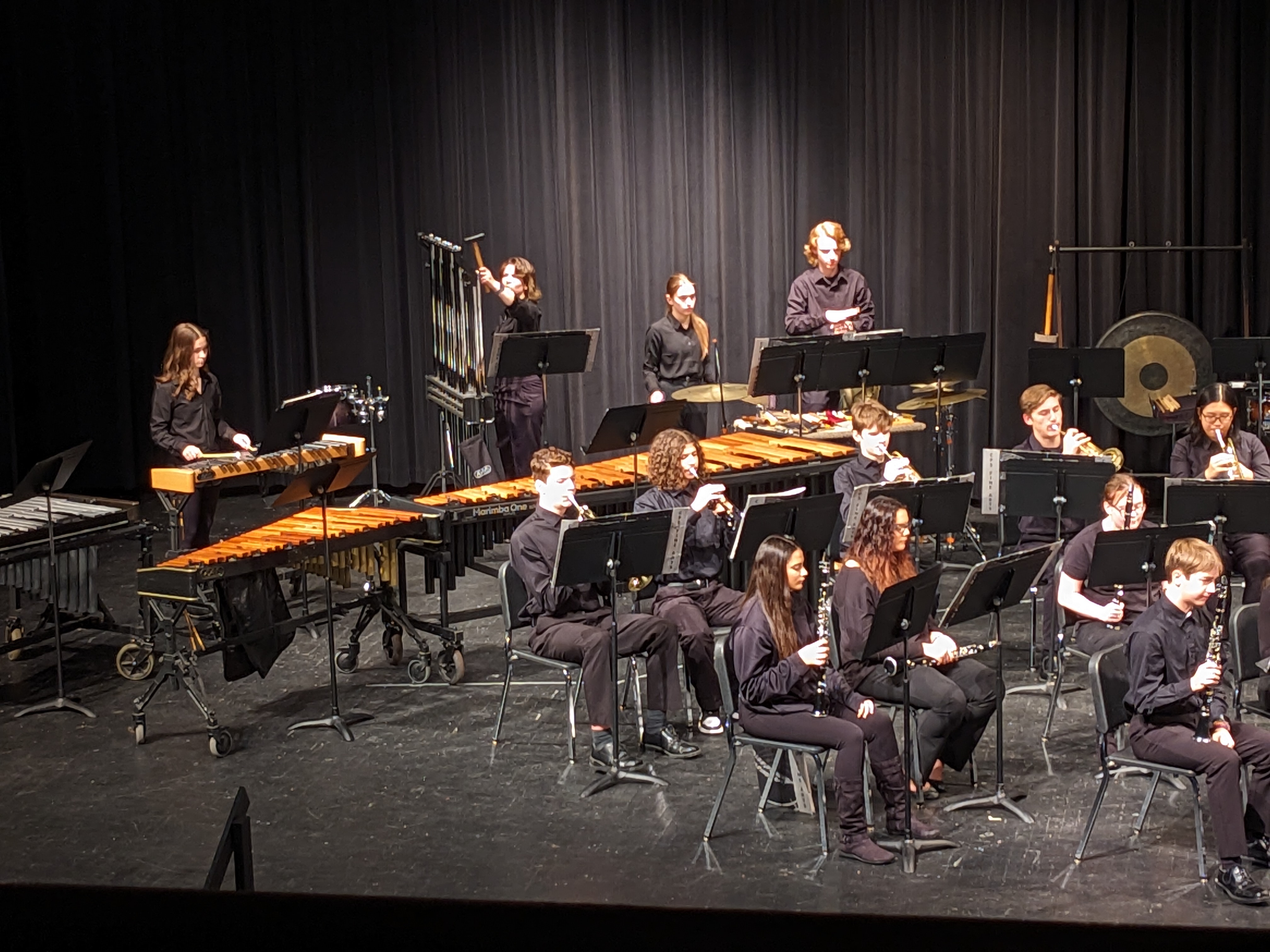 PXL 20231206 011804436