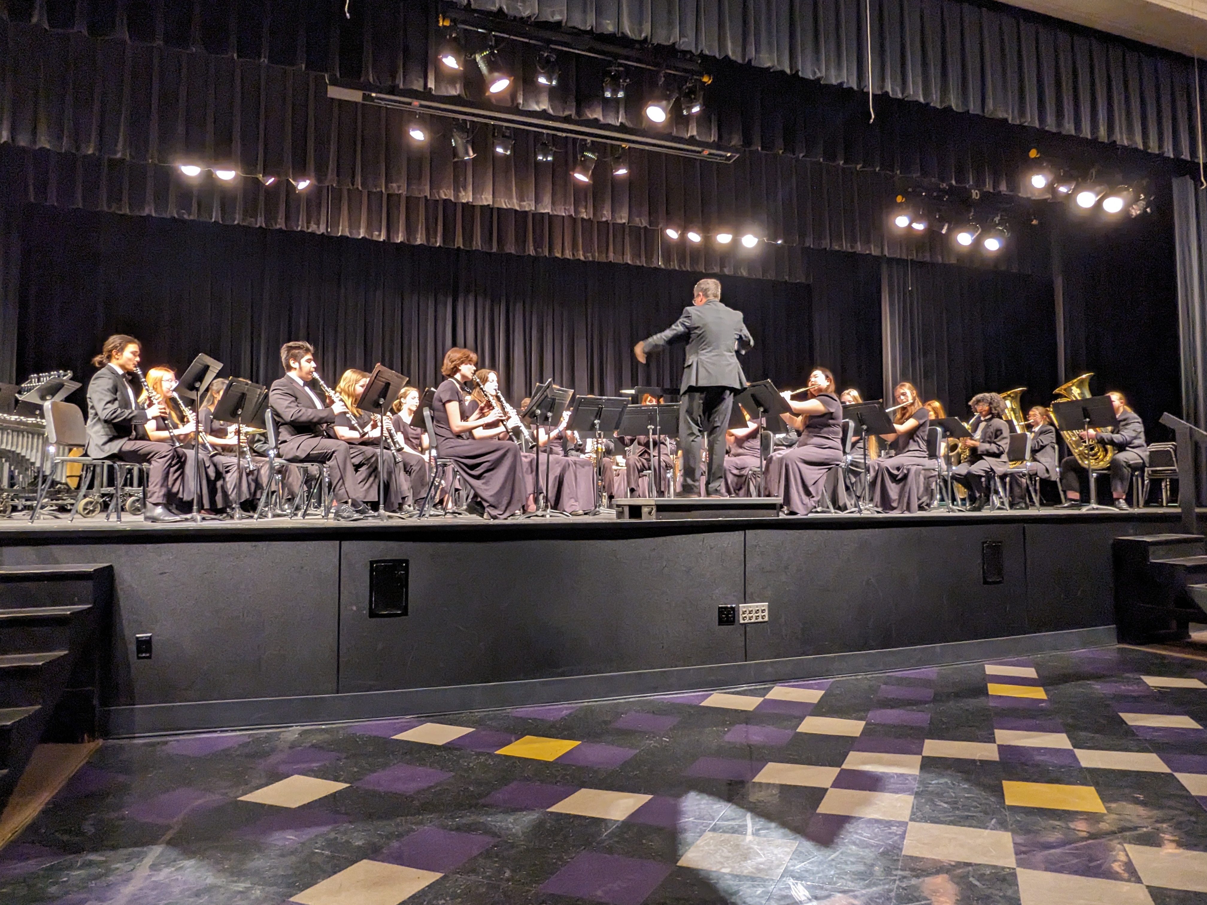 PXL 20240319 012403845