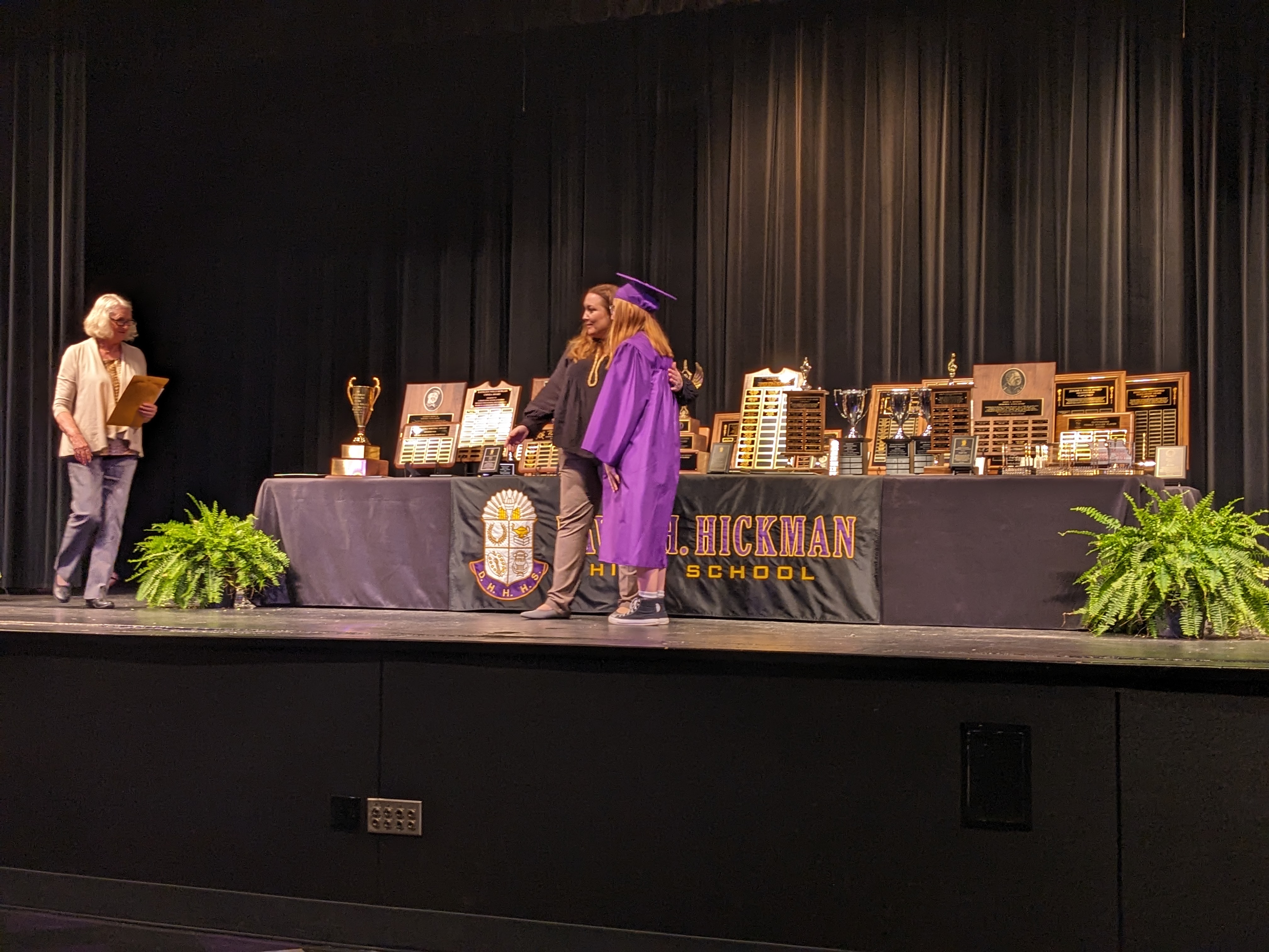 PXL 20240515 001518111