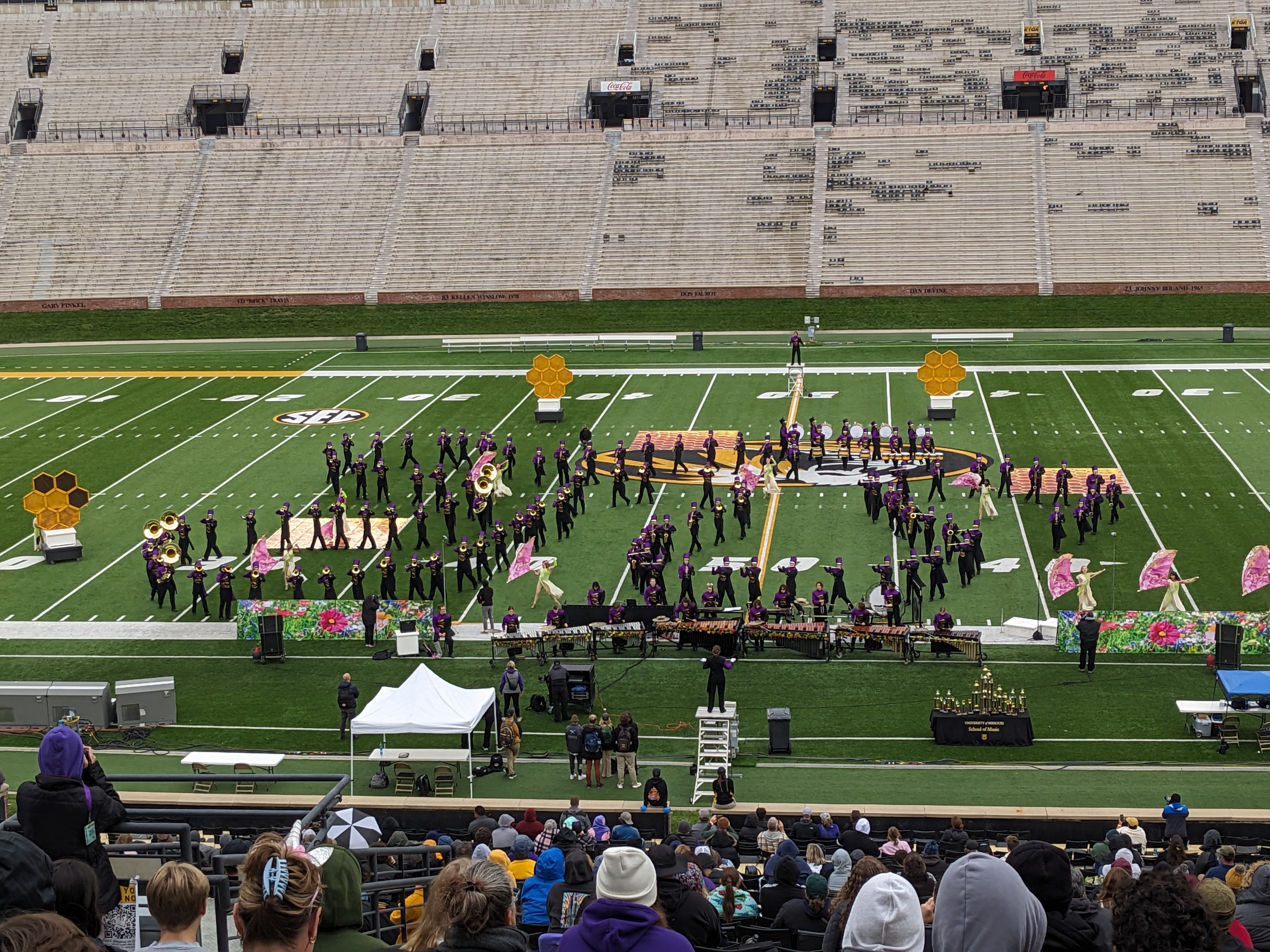 PXL 20231014 215050132