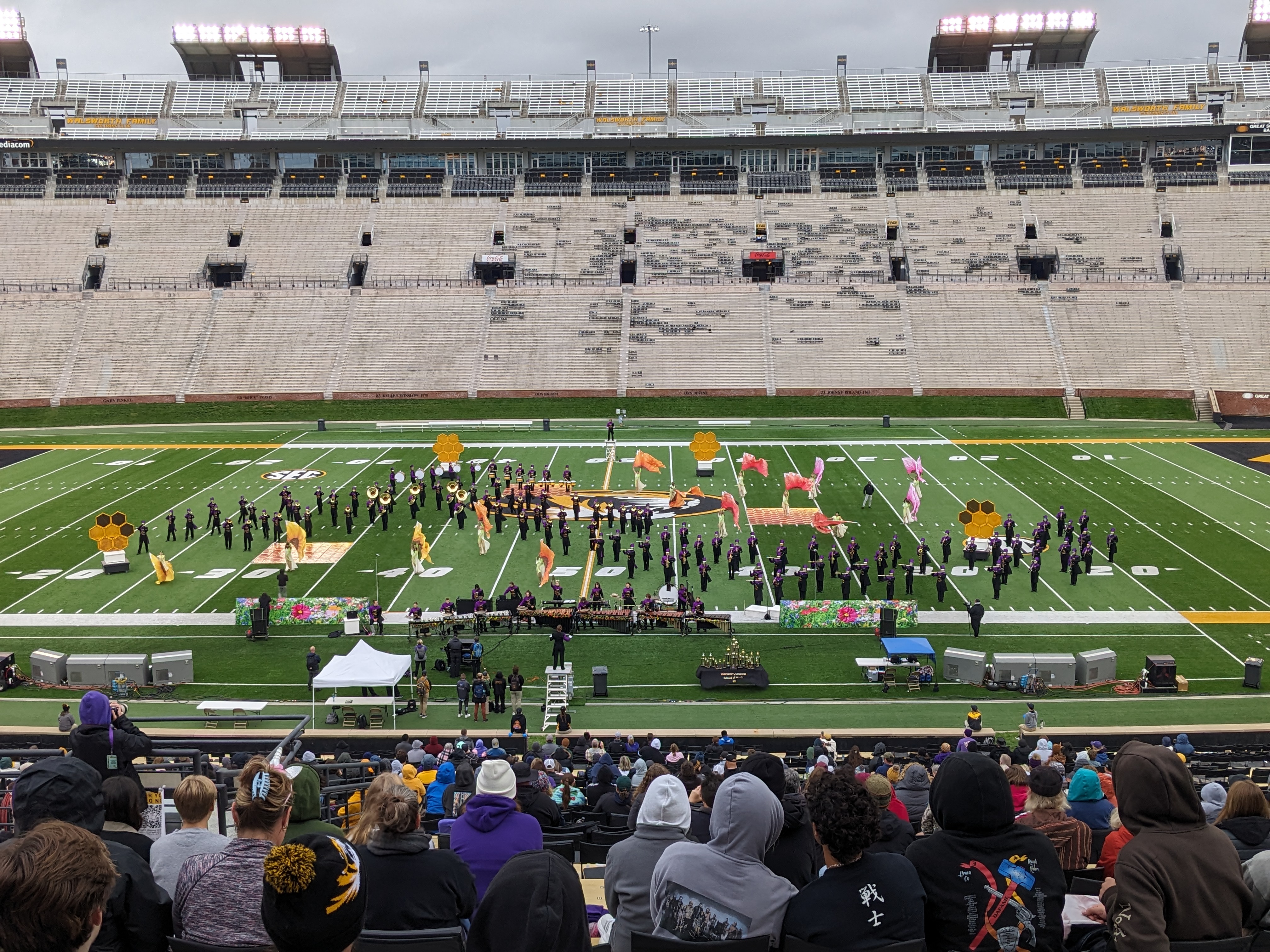 PXL 20231014 215229606