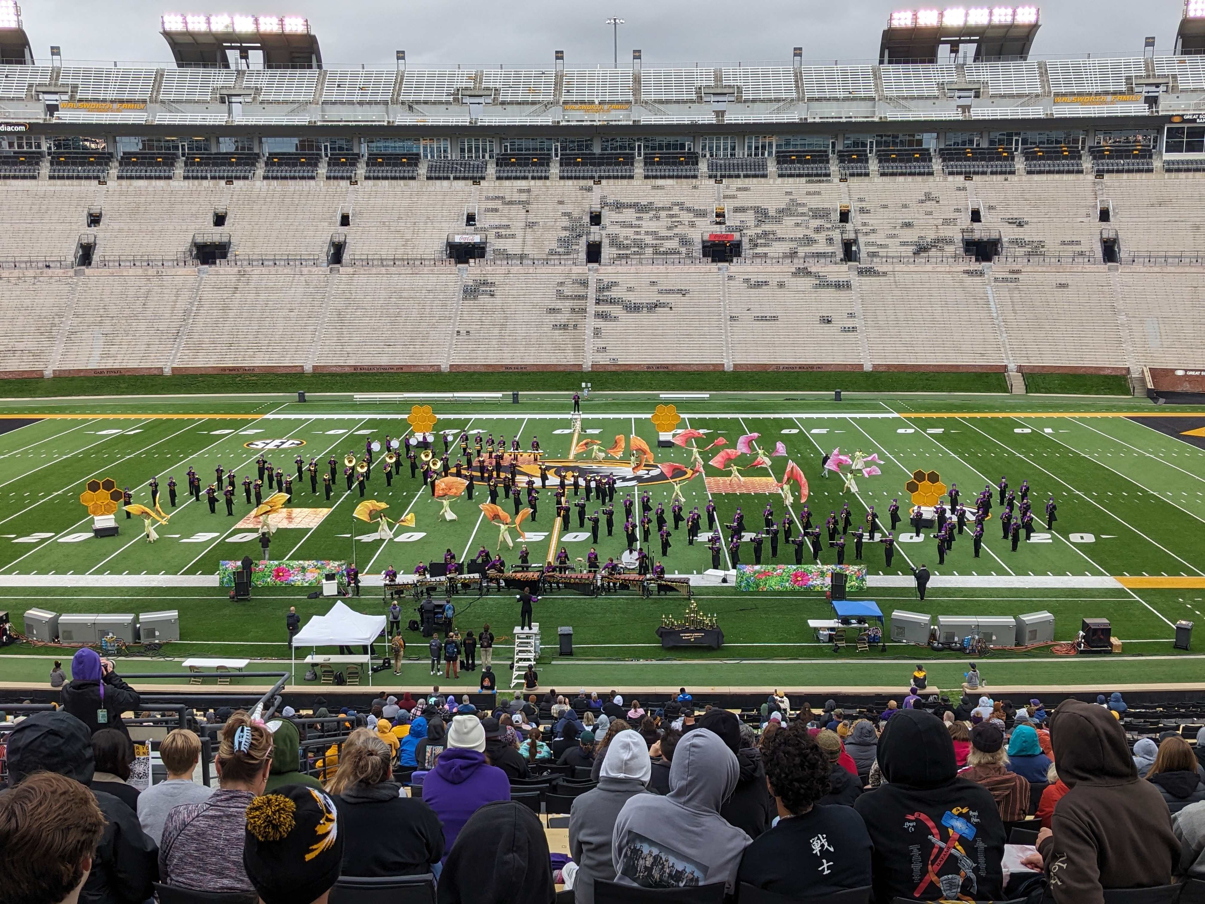 PXL 20231014 215230261